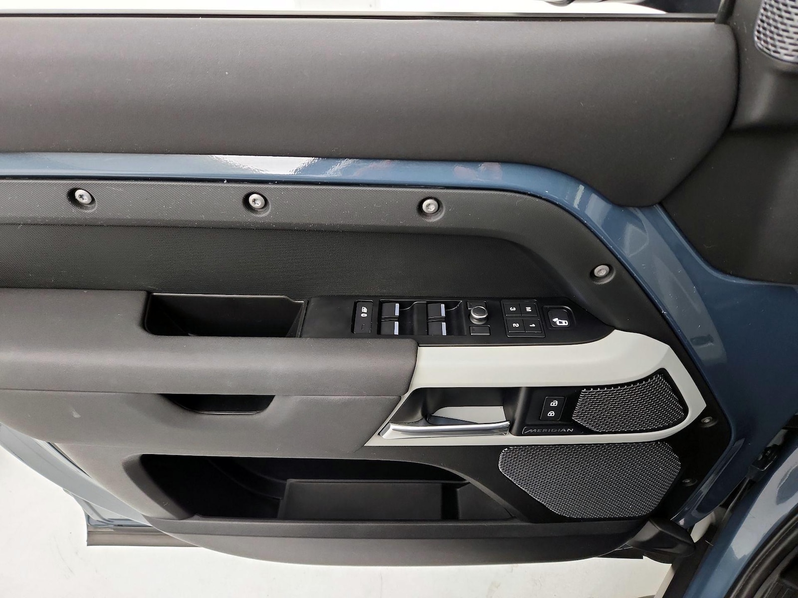 2020 Land Rover Defender SE - Photo 13