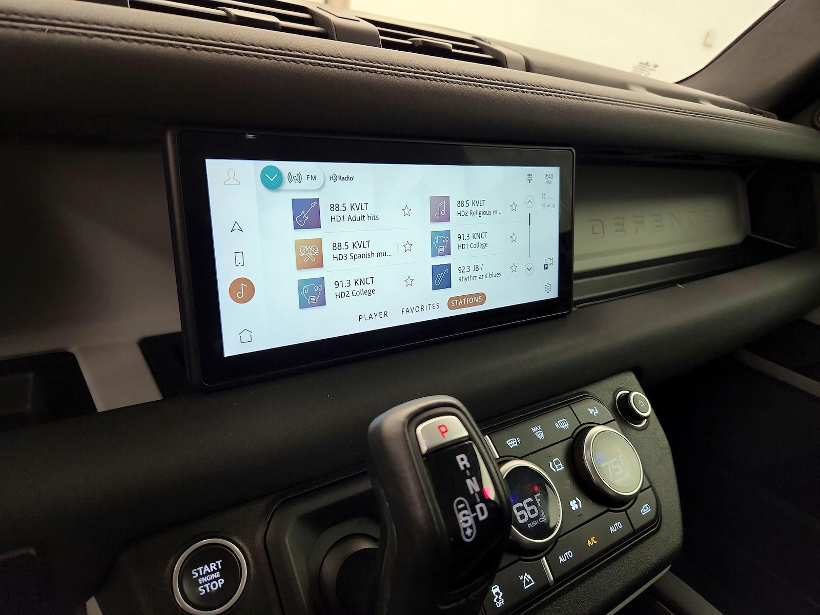 2020 Land Rover Defender SE - Photo 16