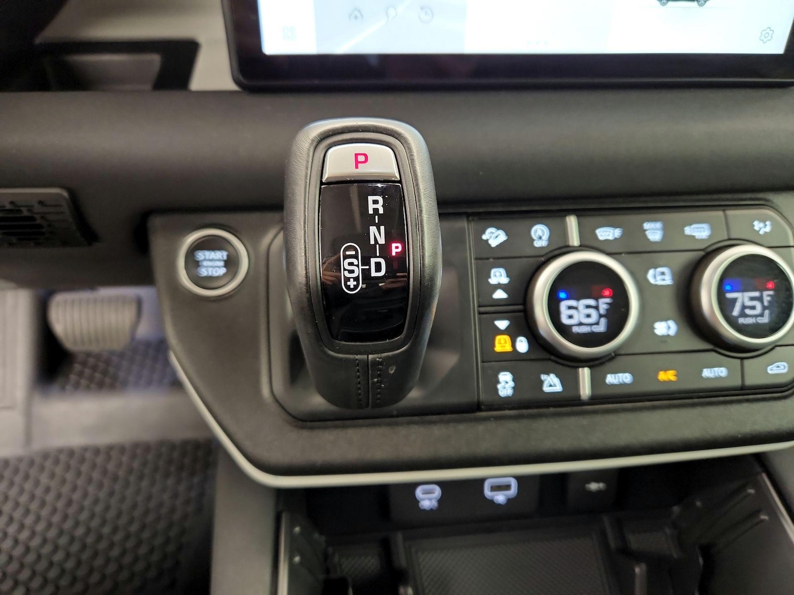 2020 Land Rover Defender SE - Photo 18