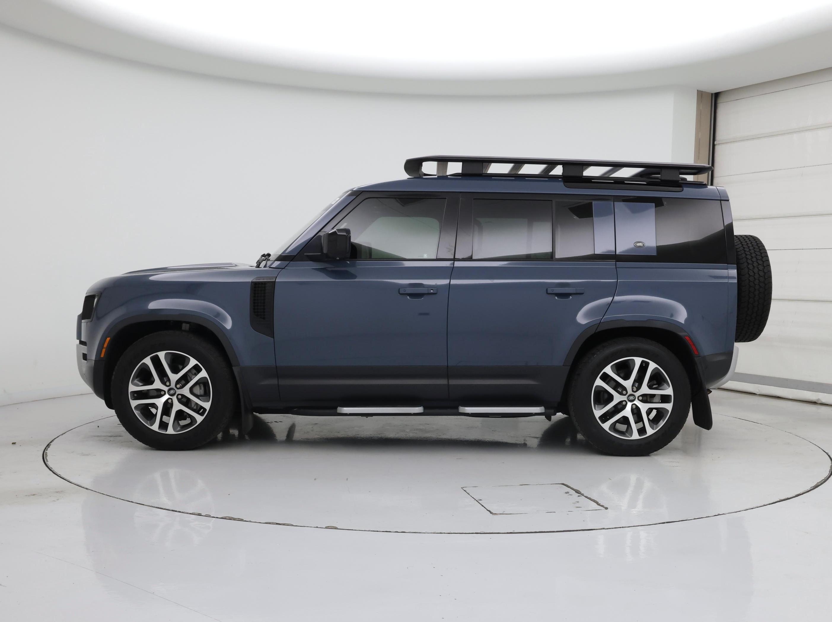 Thumbnail: 2020 Land Rover Defender - 3