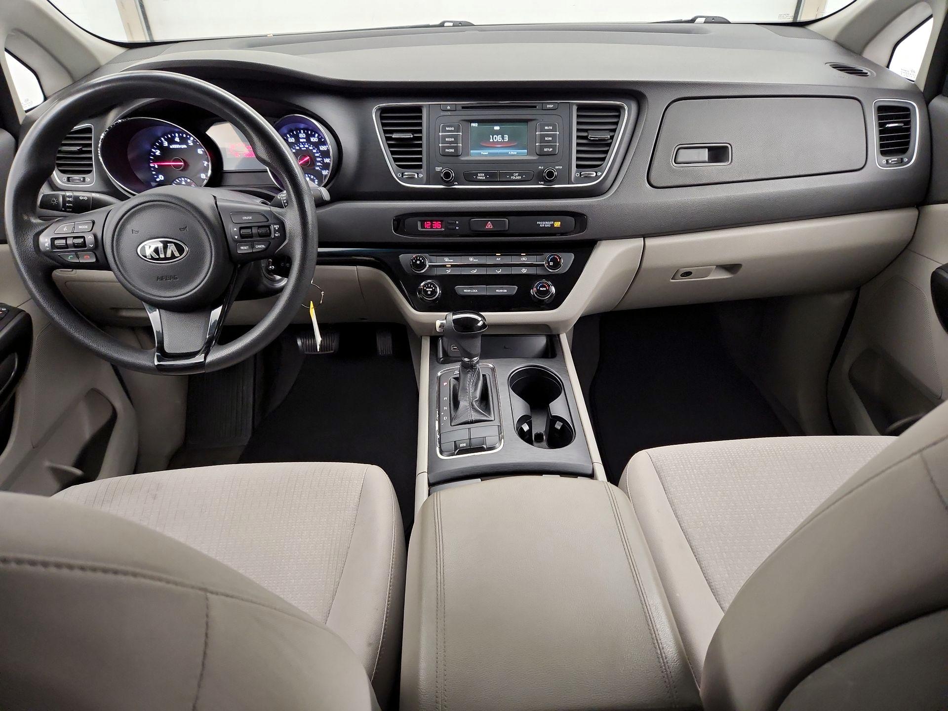 Thumbnail: 2016 Kia Sedona - 9