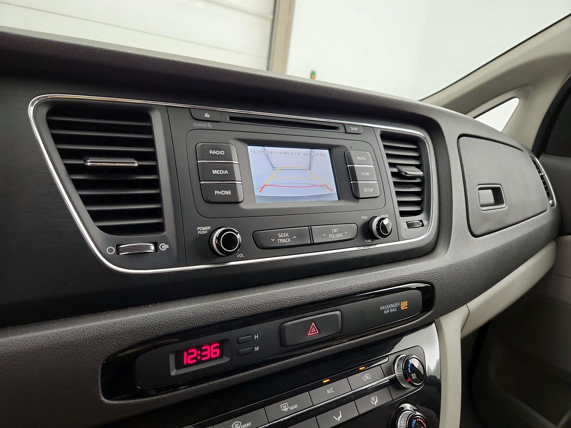 Thumbnail: 2016 Kia Sedona - 14