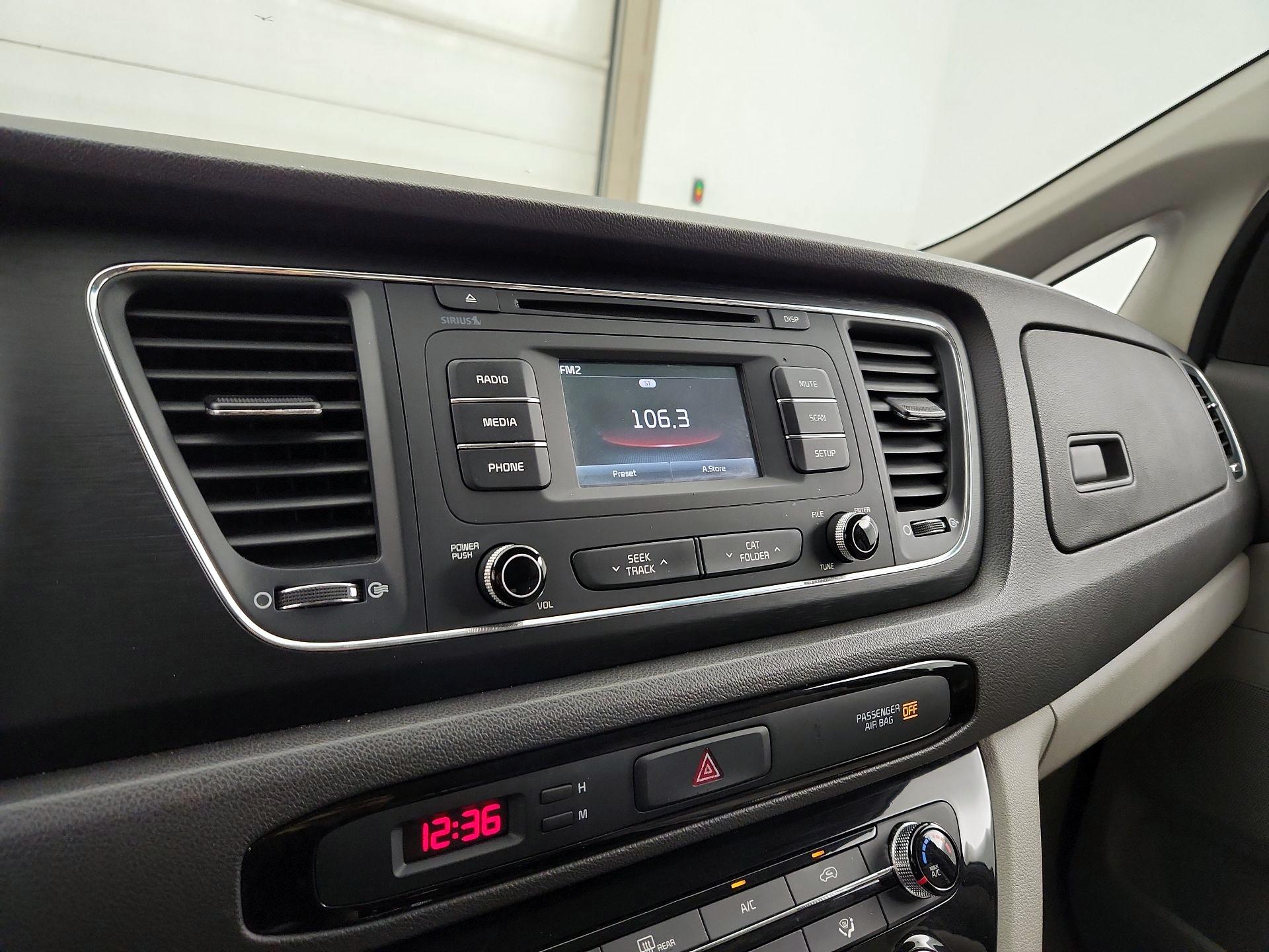 Thumbnail: 2016 Kia Sedona - 15