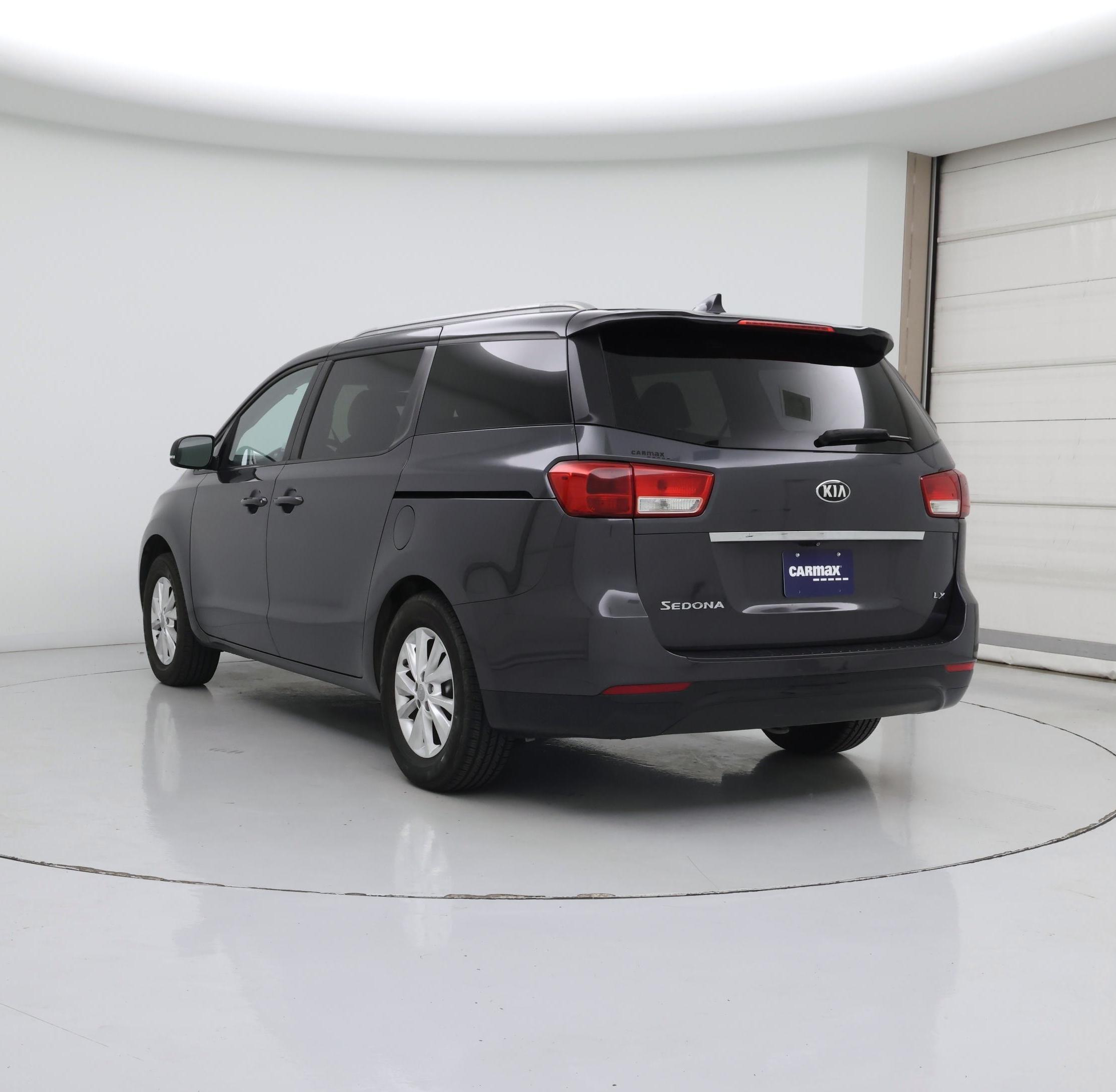 Thumbnail: 2016 Kia Sedona - 2
