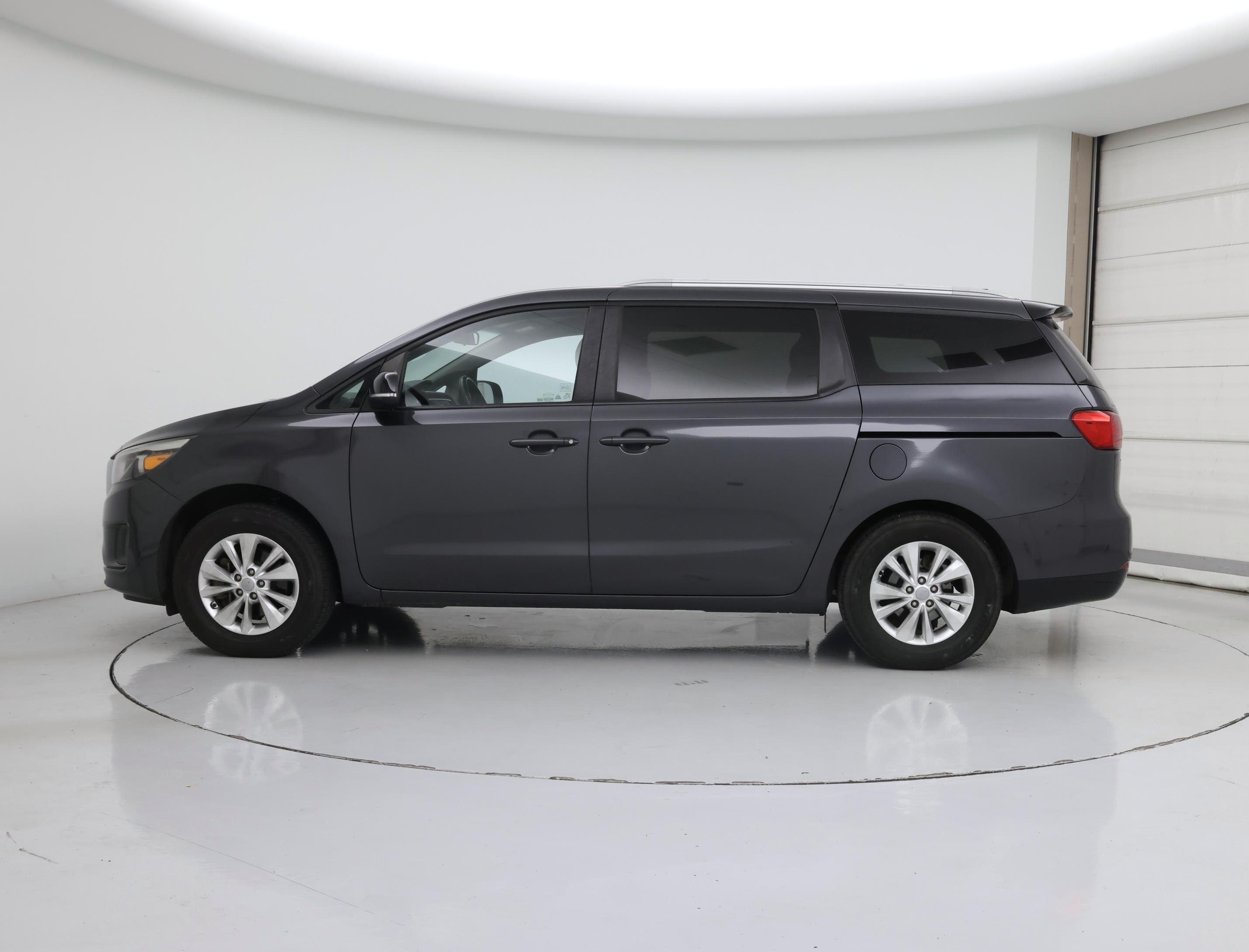 Thumbnail: 2016 Kia Sedona - 3