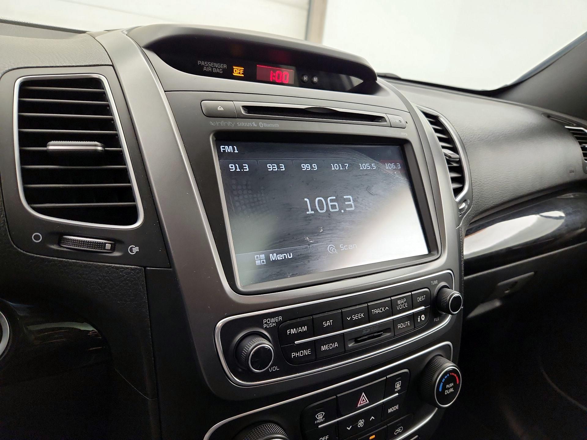 Thumbnail: 2014 Kia Sorento - 16