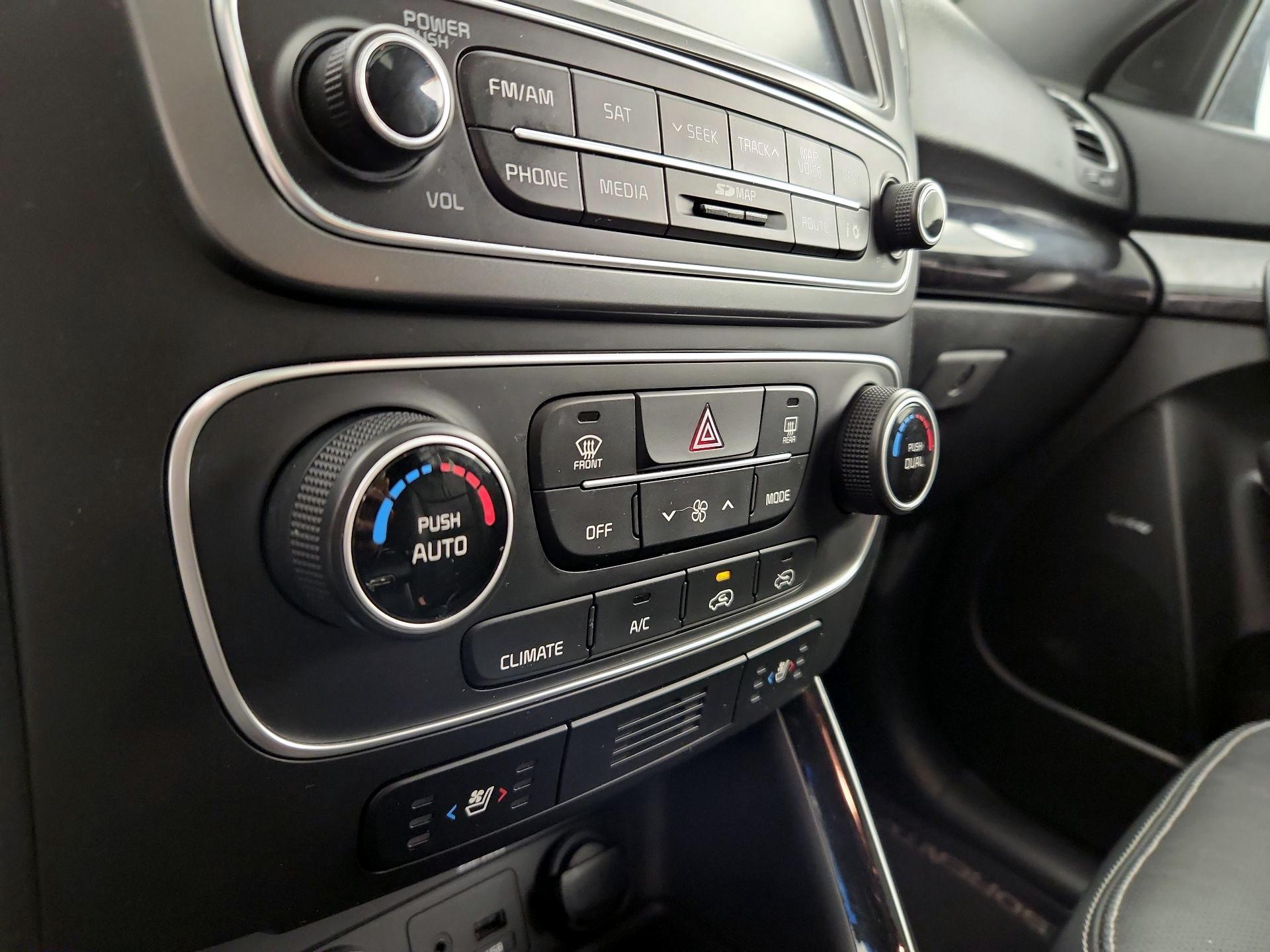 Thumbnail: 2014 Kia Sorento - 17