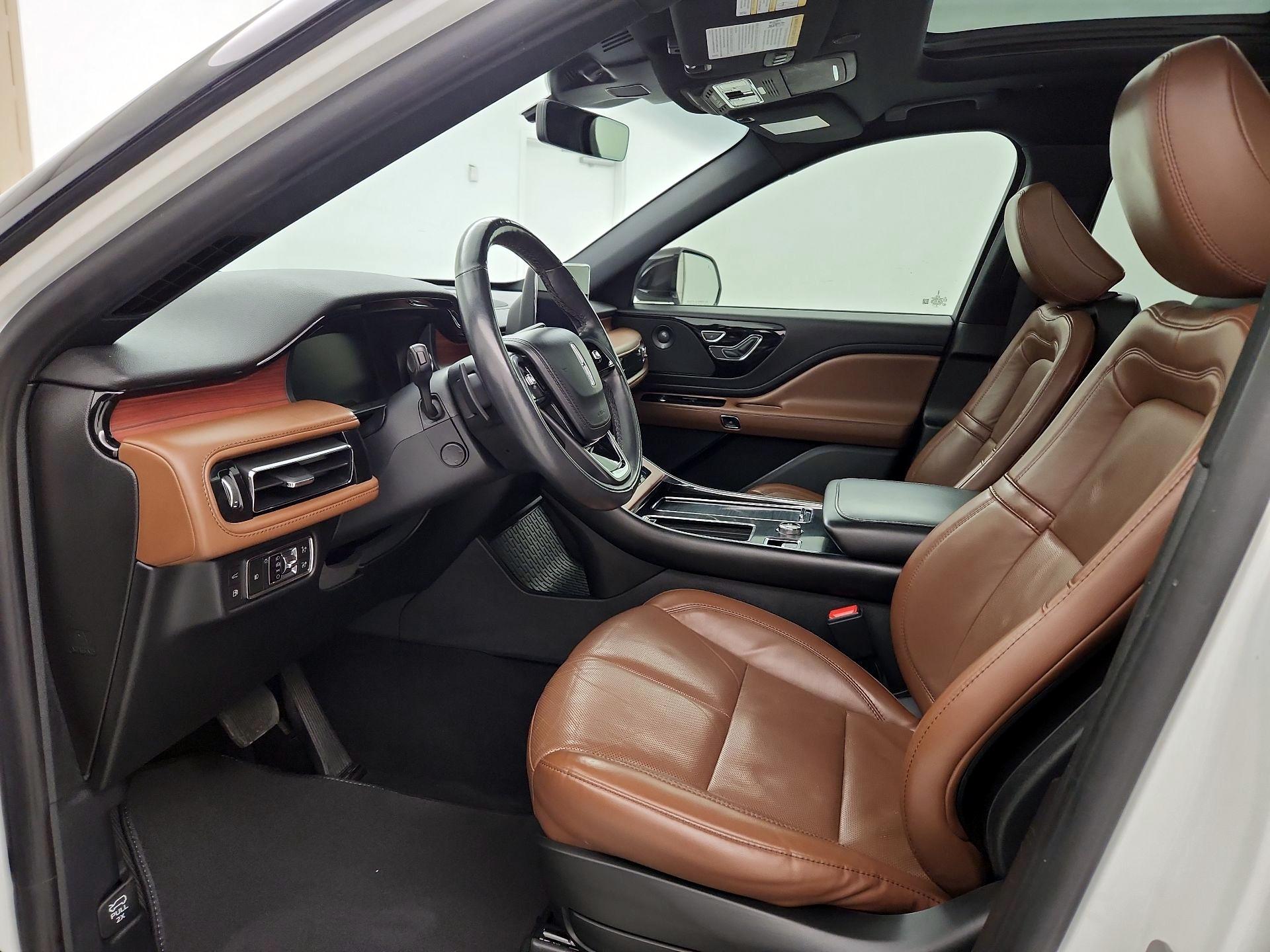 Thumbnail: 2021 Lincoln Aviator - 11