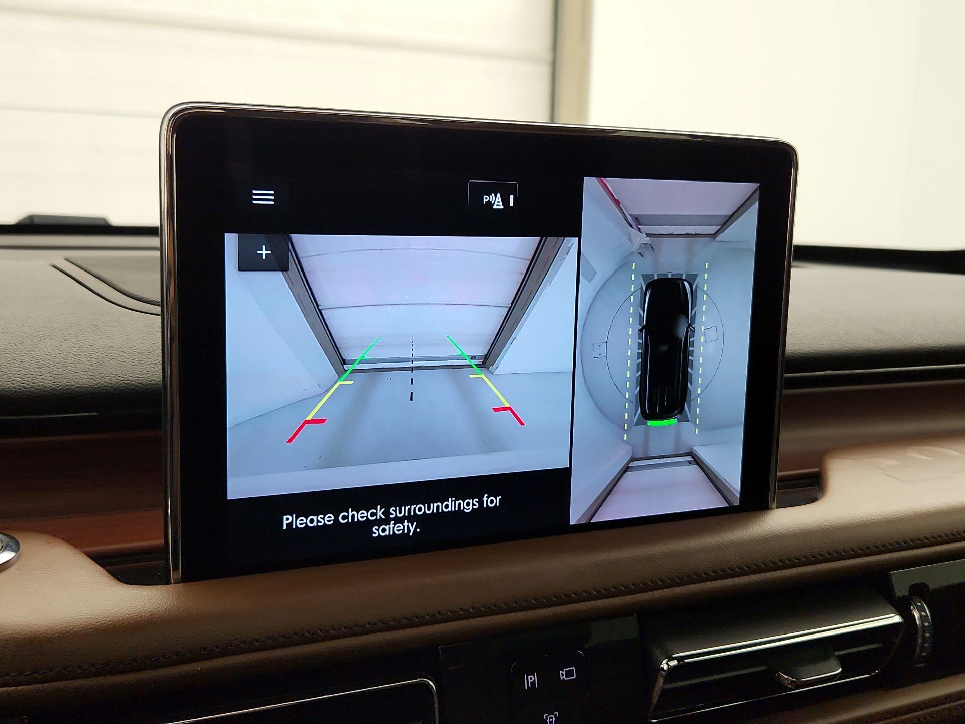 Thumbnail: 2021 Lincoln Aviator - 15