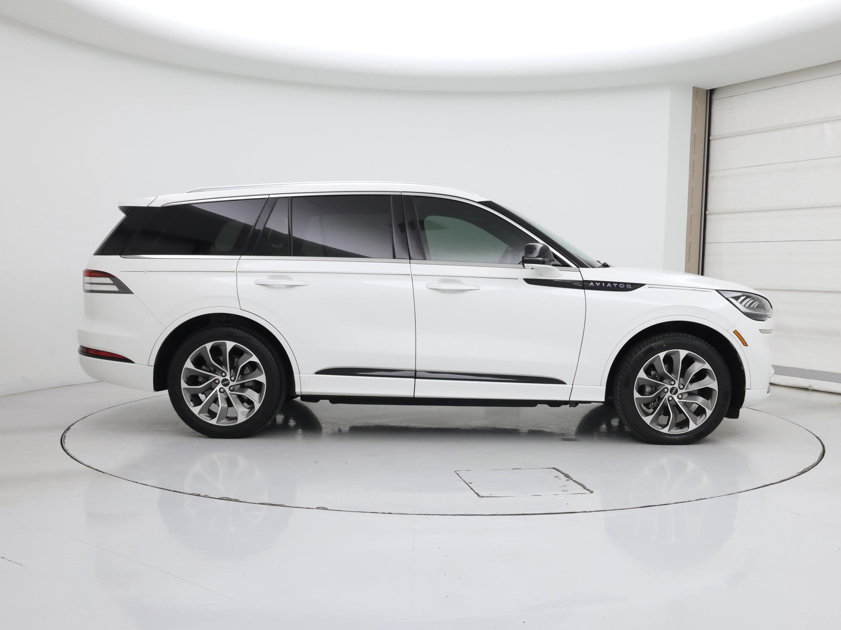 Thumbnail: 2021 Lincoln Aviator - 7