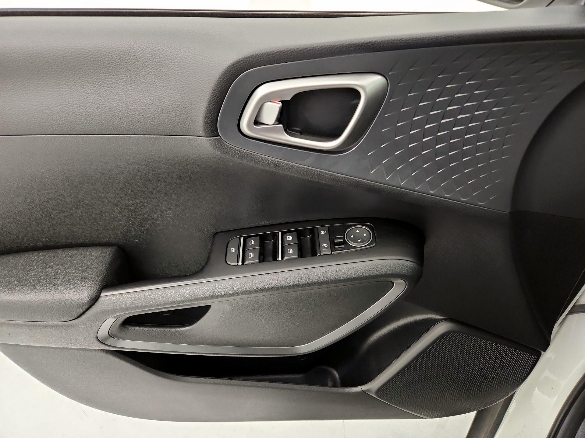 Thumbnail: 2021 Kia Soul - 12