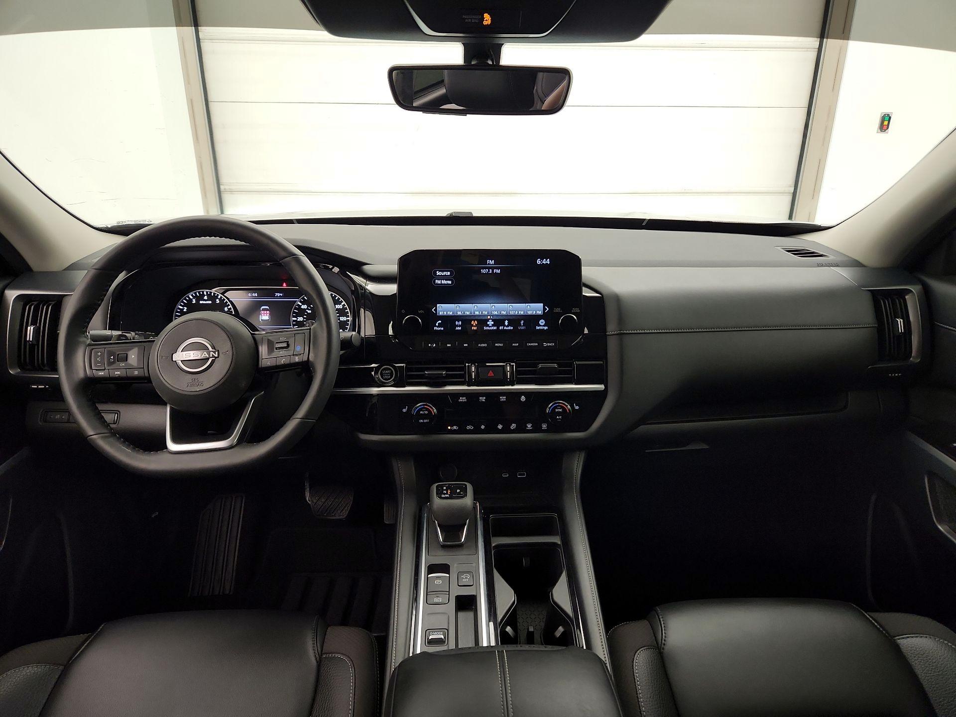 Thumbnail: 2023 Nissan Pathfinder - 9