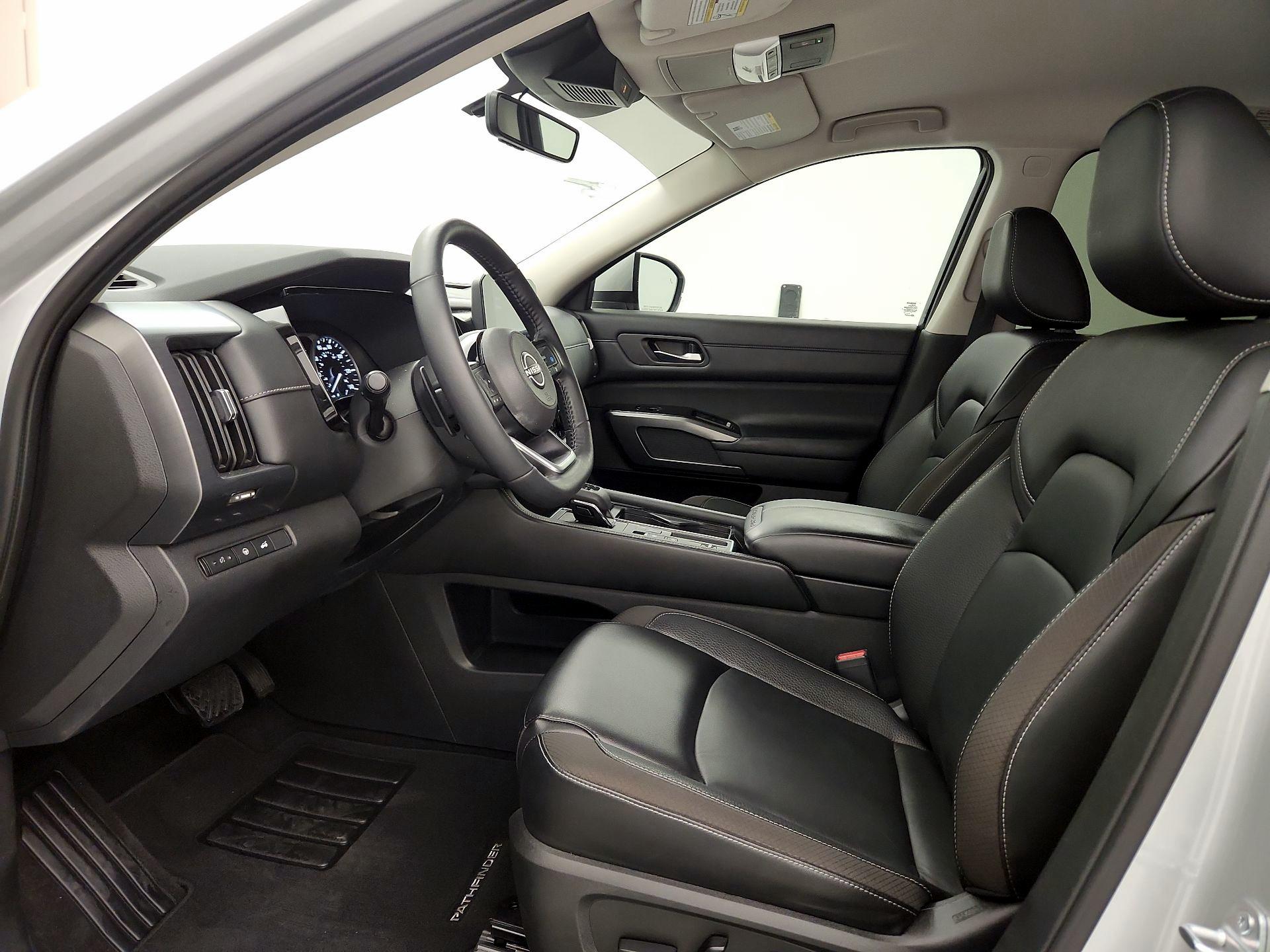 Thumbnail: 2023 Nissan Pathfinder - 11