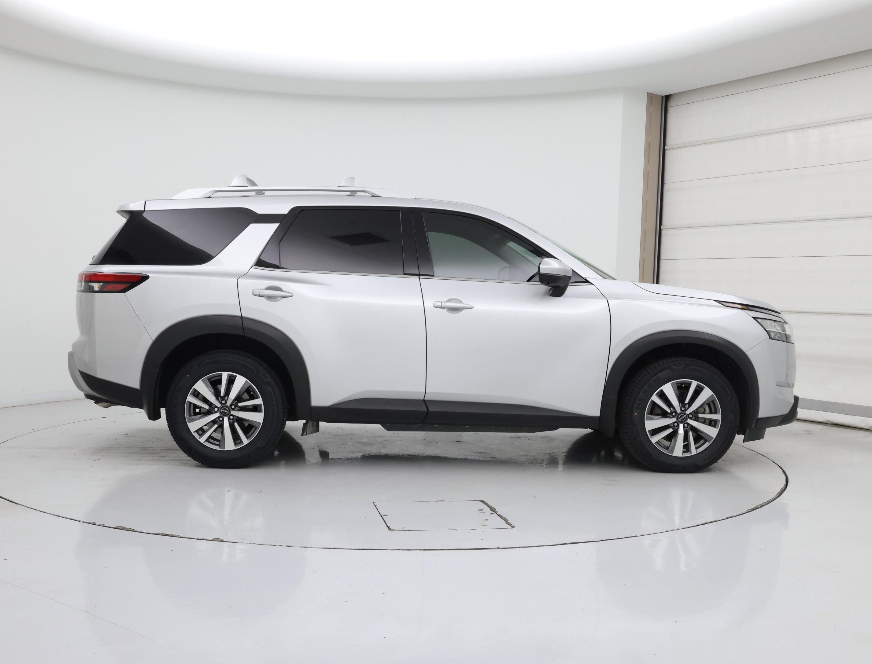 Thumbnail: 2023 Nissan Pathfinder - 7