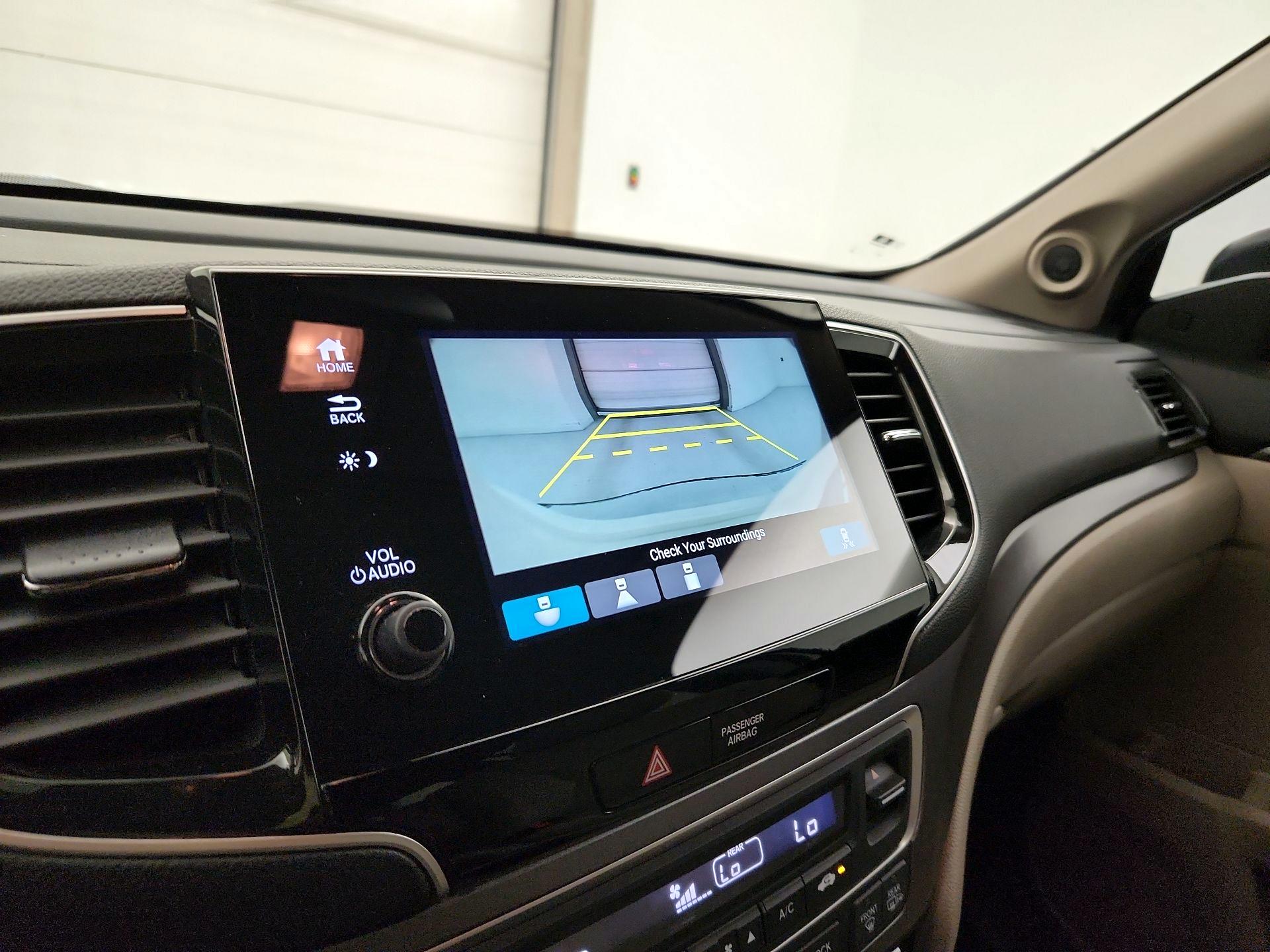 Thumbnail: 2019 Honda Pilot - 14