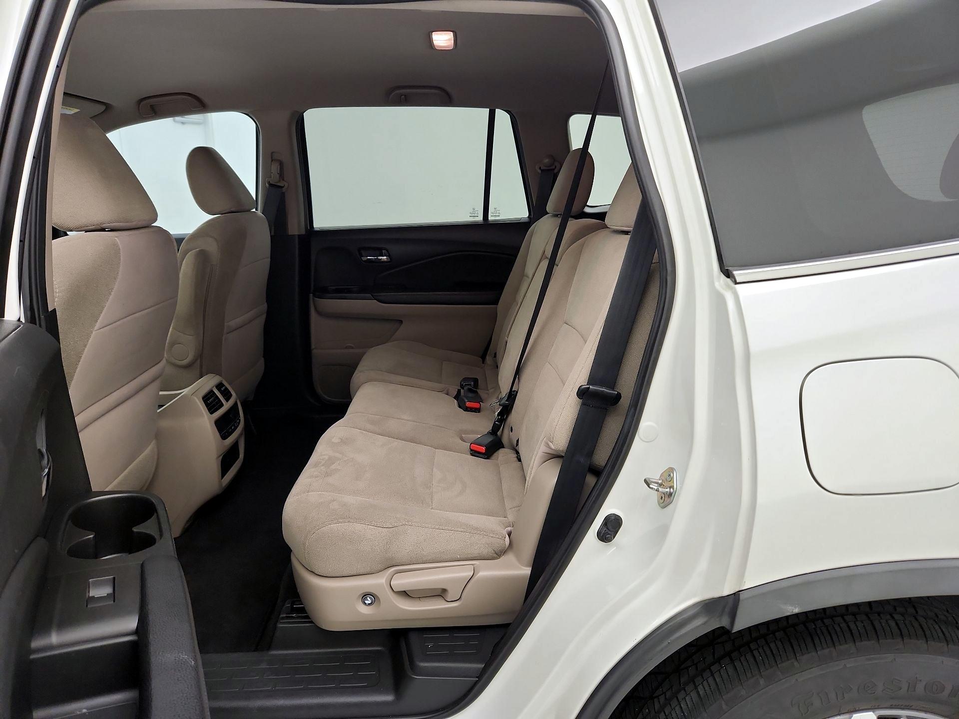 Thumbnail: 2019 Honda Pilot - 19