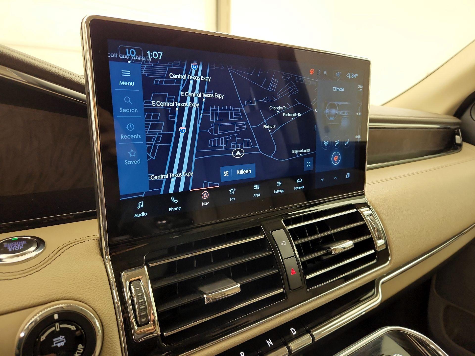 Thumbnail: 2024 Lincoln Navigator L - 14