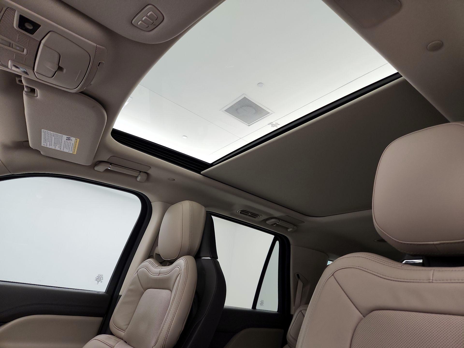 Thumbnail: 2024 Lincoln Navigator L - 20