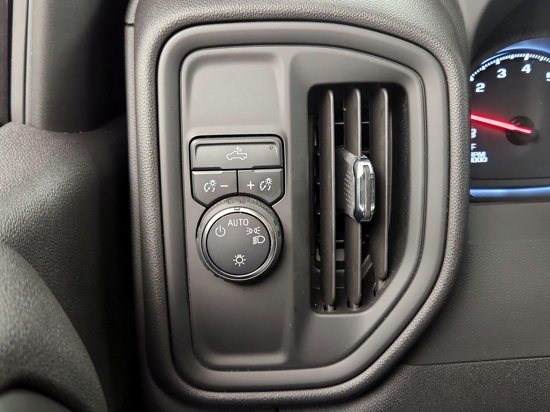 Thumbnail: 2024 Chevrolet Silverado 1500 - 13