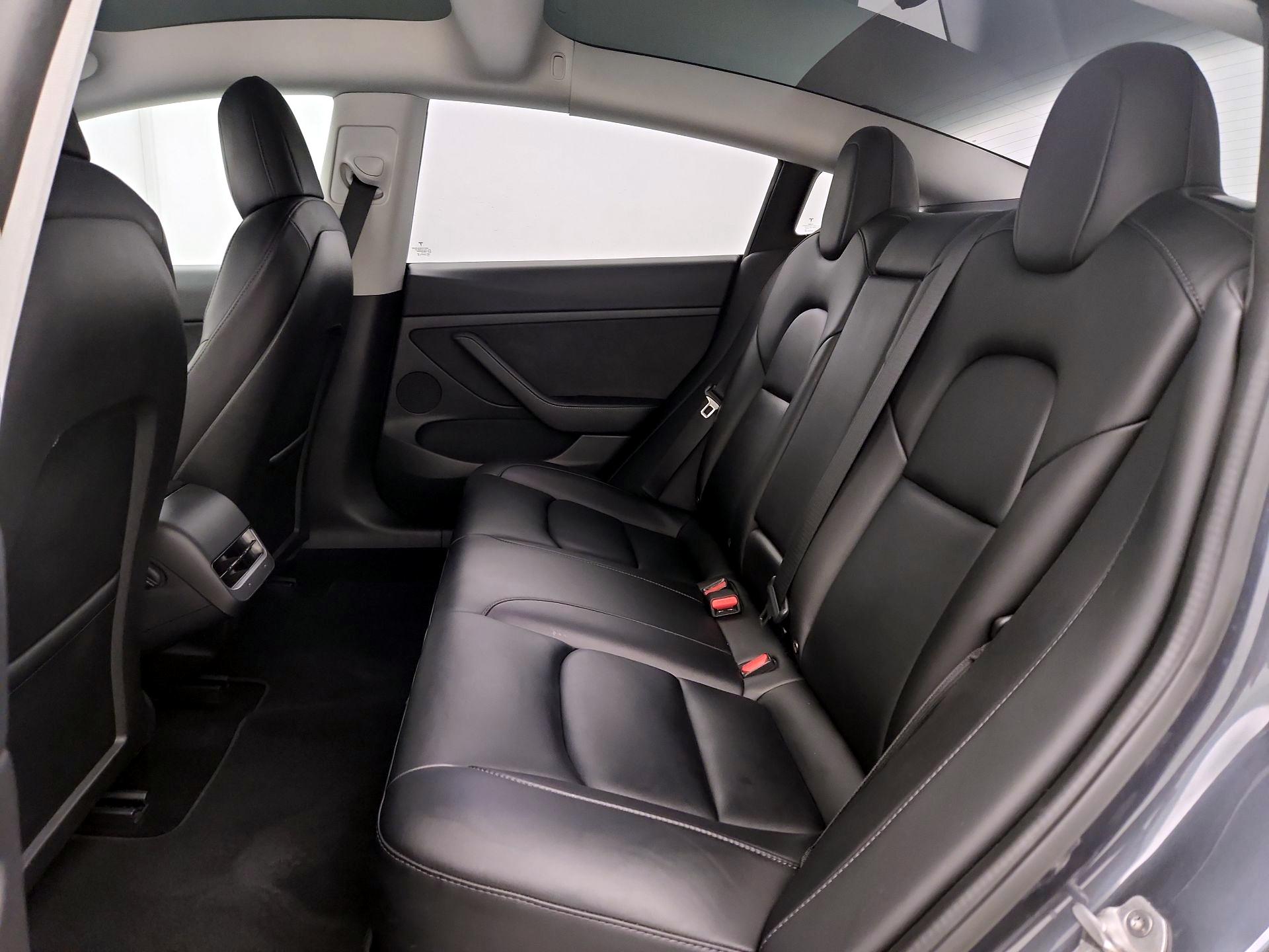 Thumbnail: 2022 Tesla Model 3 - 19