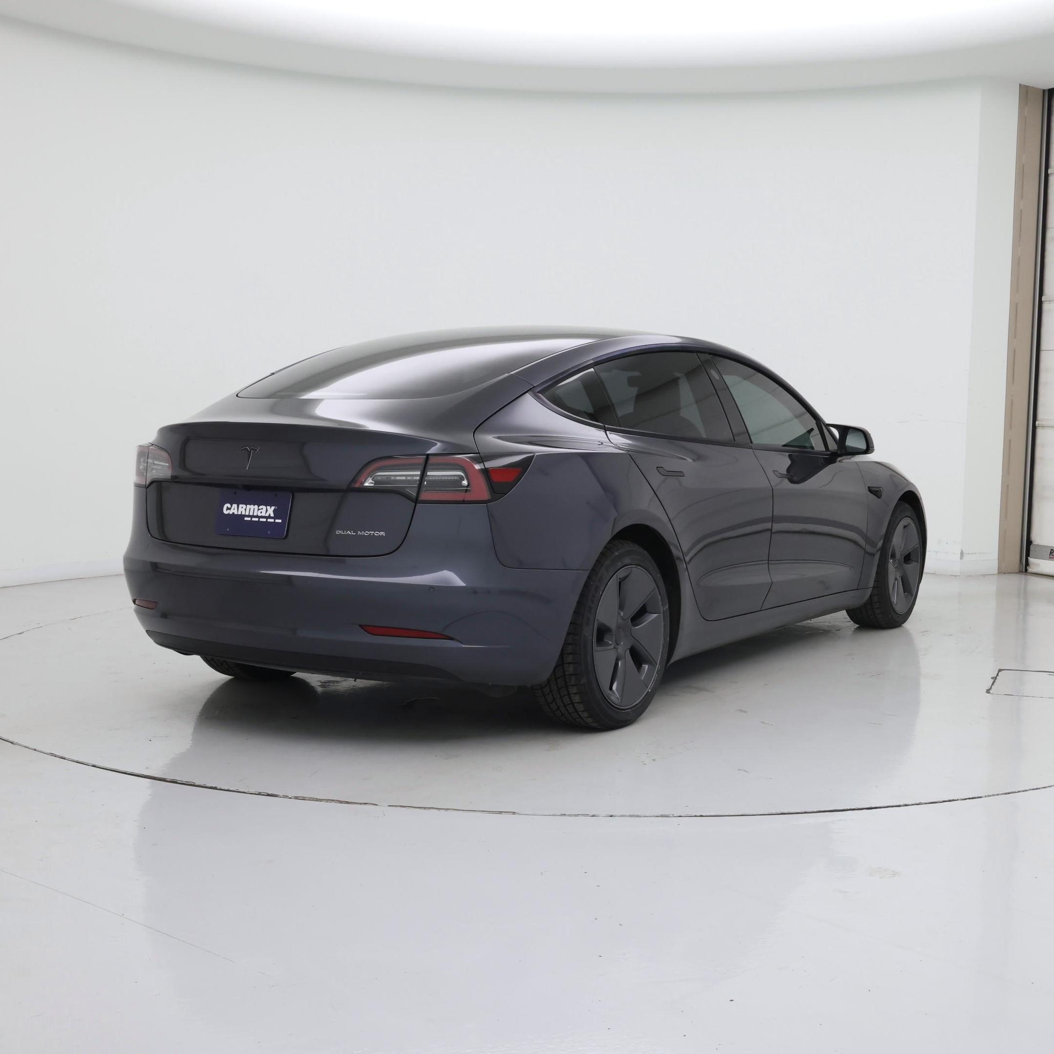 Thumbnail: 2022 Tesla Model 3 - 8