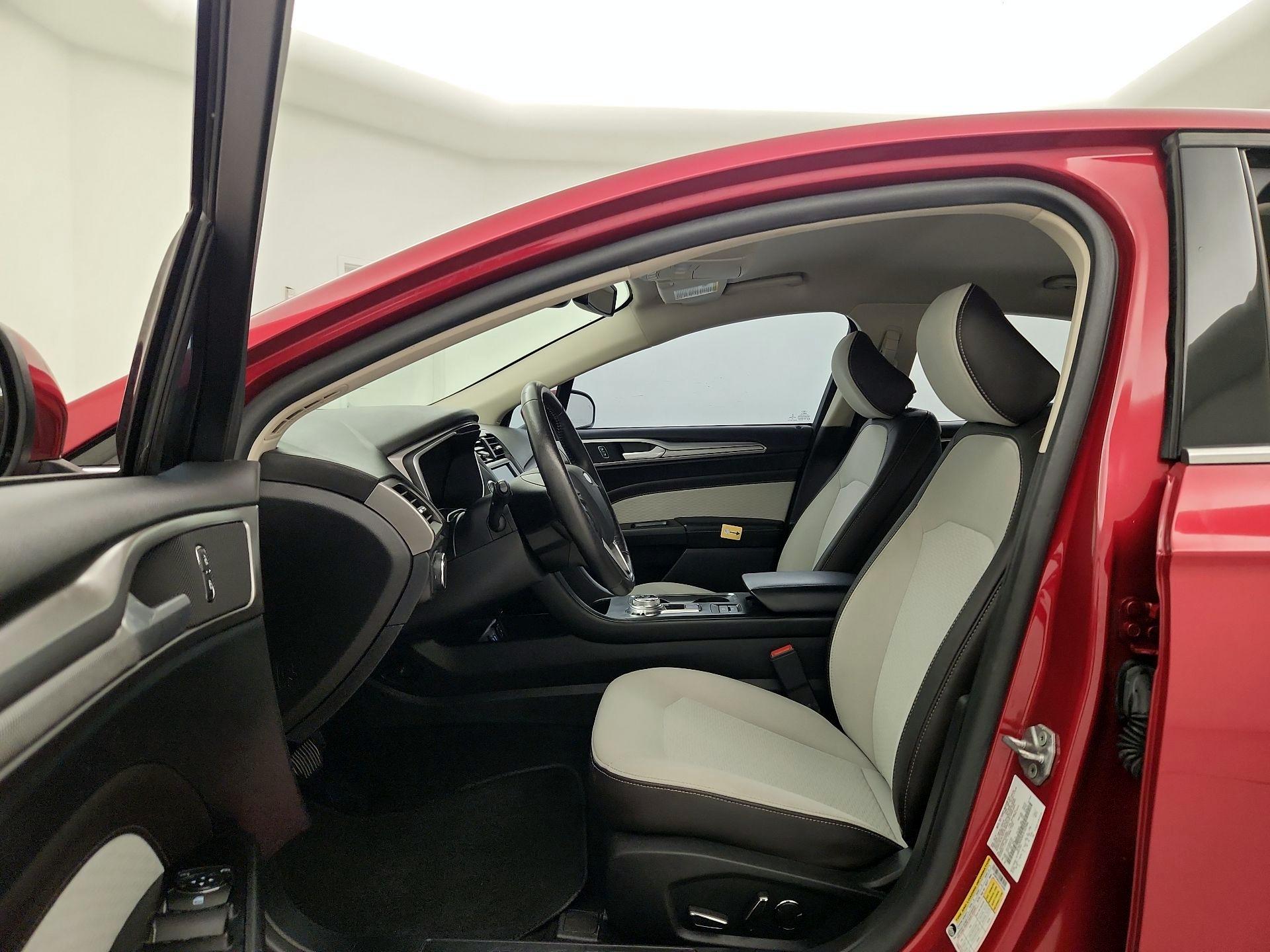 Thumbnail: 2020 Ford Fusion - 11