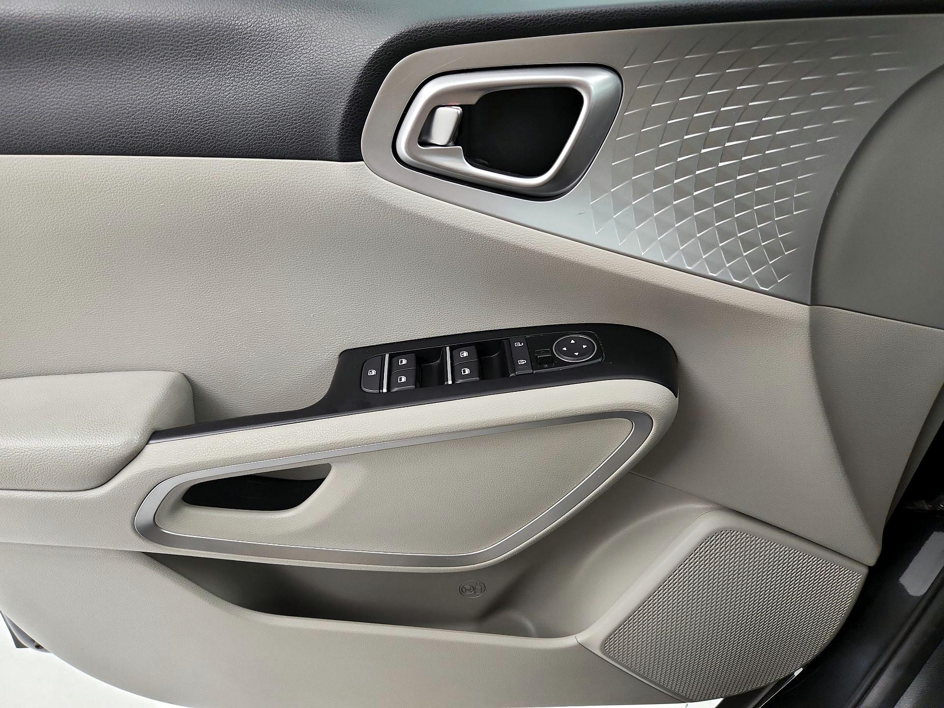 Thumbnail: 2021 Kia Soul - 12