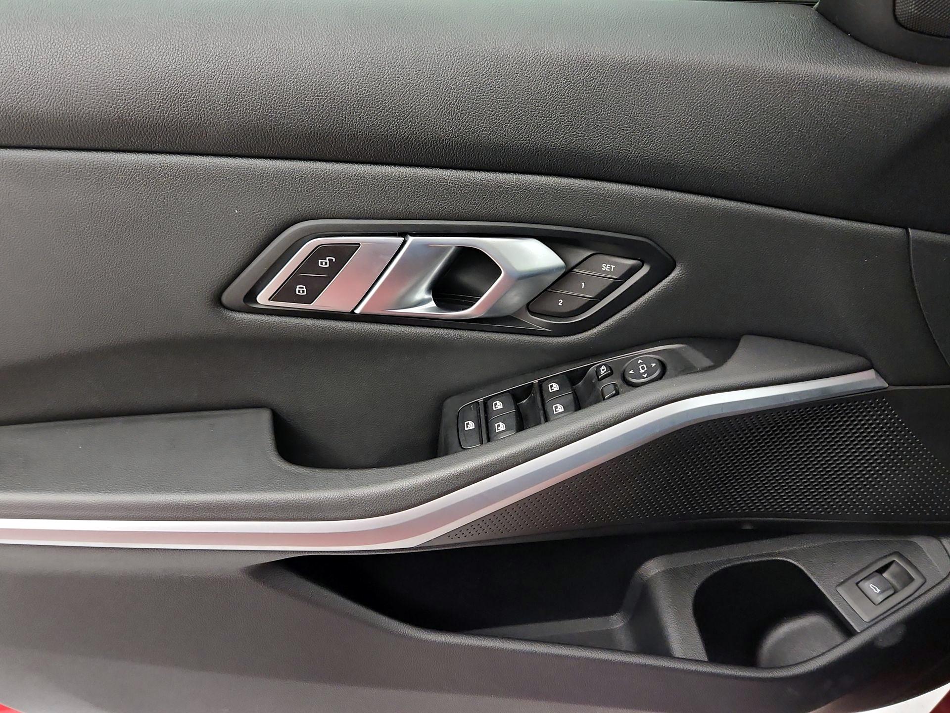 Thumbnail: 2019 BMW 3 Series - 12