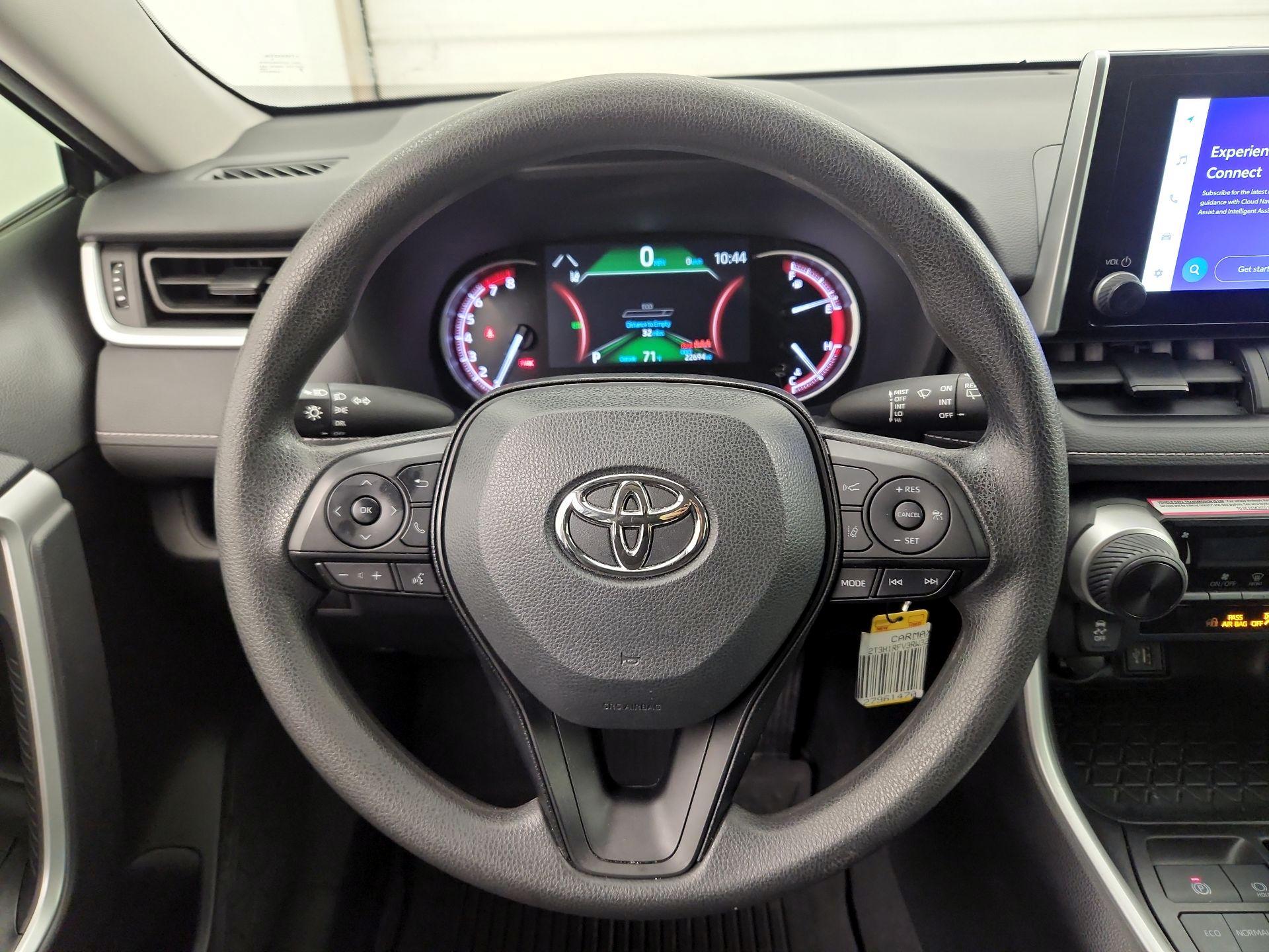 Thumbnail: 2024 Toyota RAV4 - 10