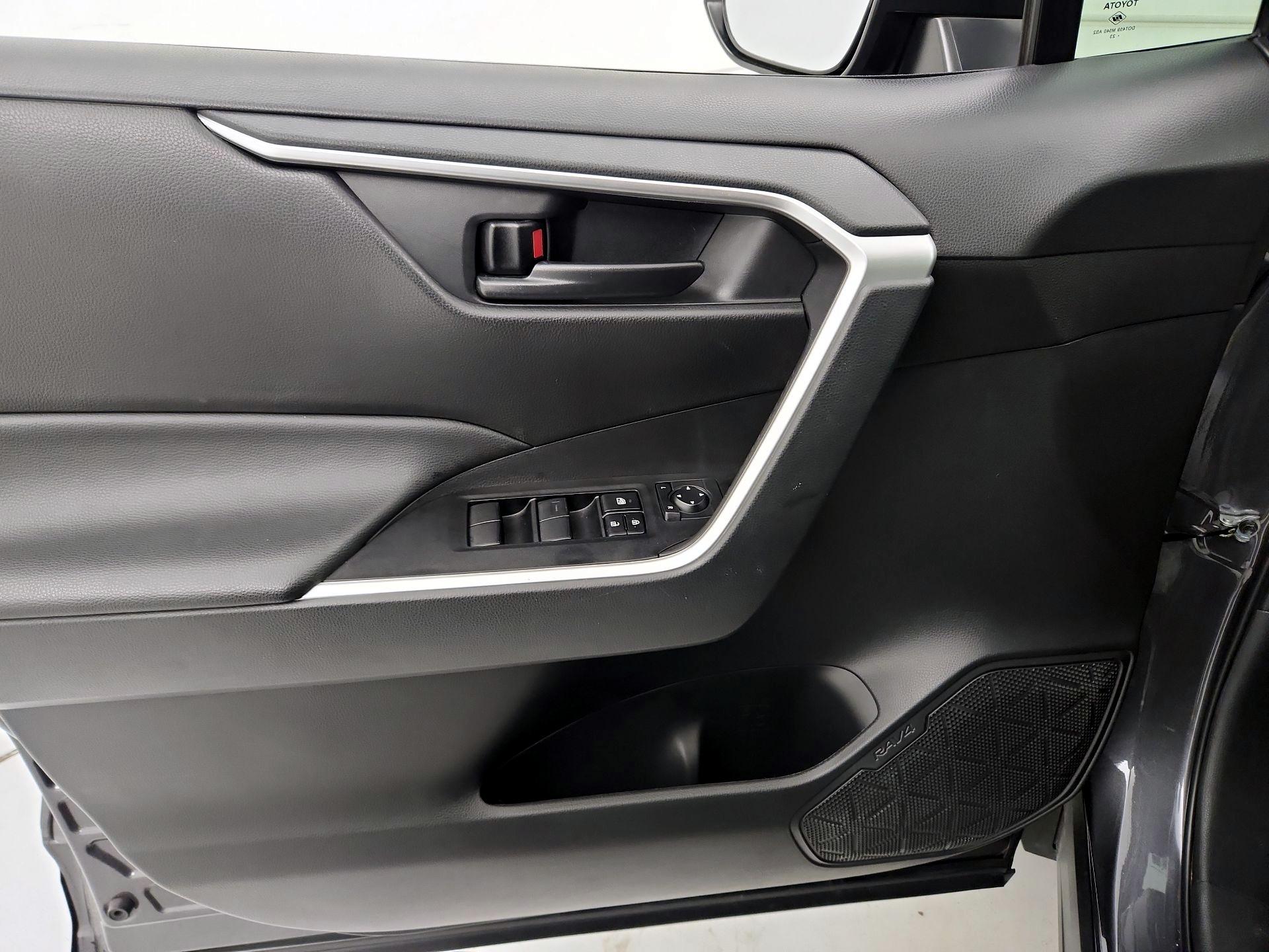 Thumbnail: 2024 Toyota RAV4 - 12