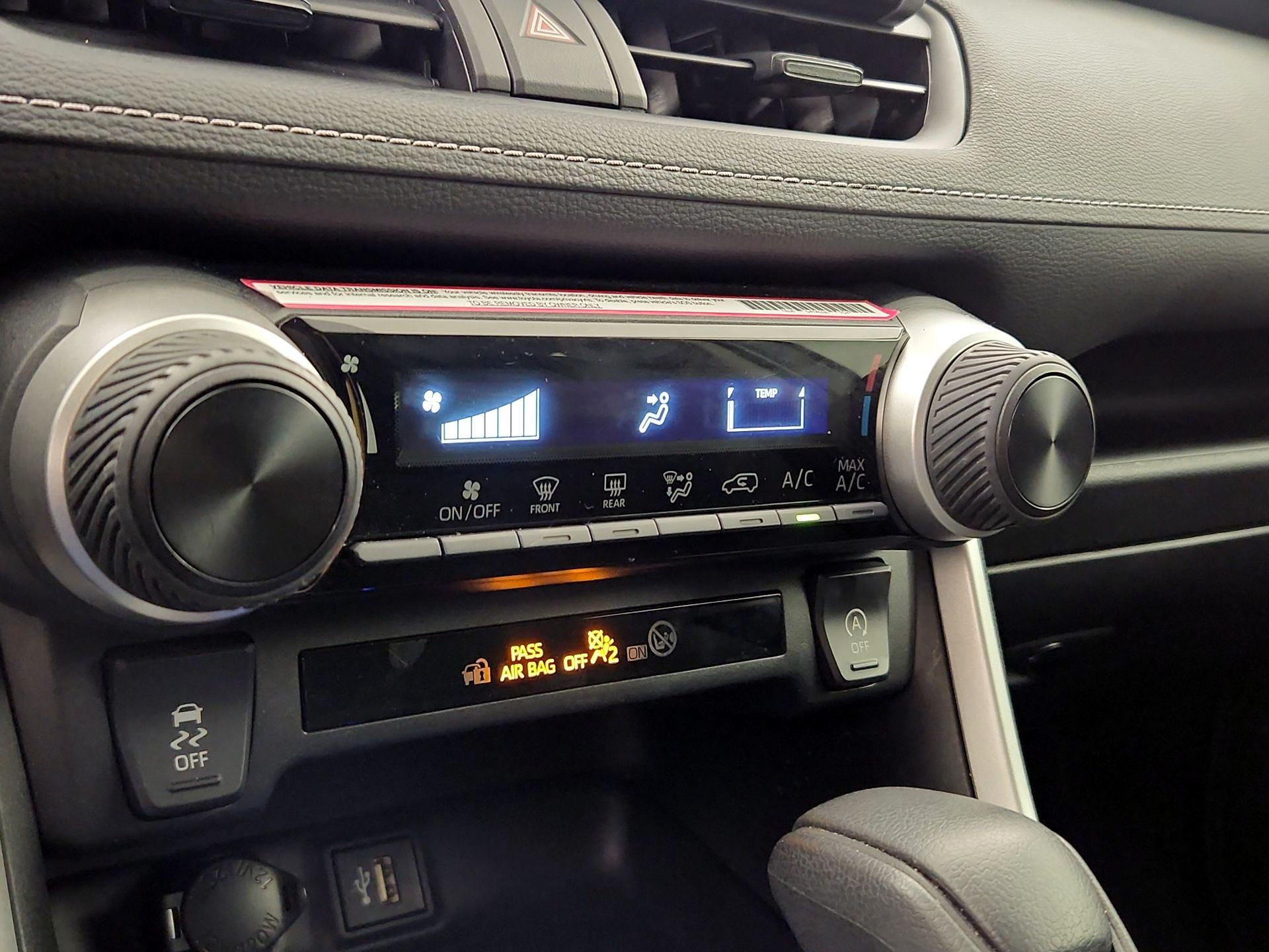 Thumbnail: 2024 Toyota RAV4 - 17