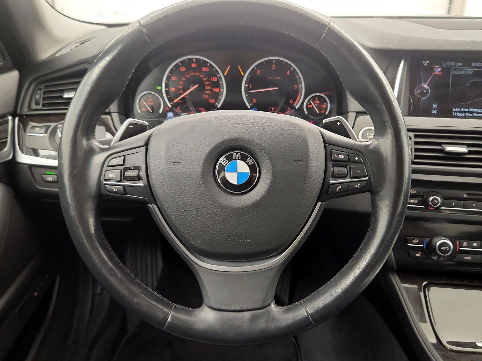 Thumbnail: 2016 BMW 5 Series - 10