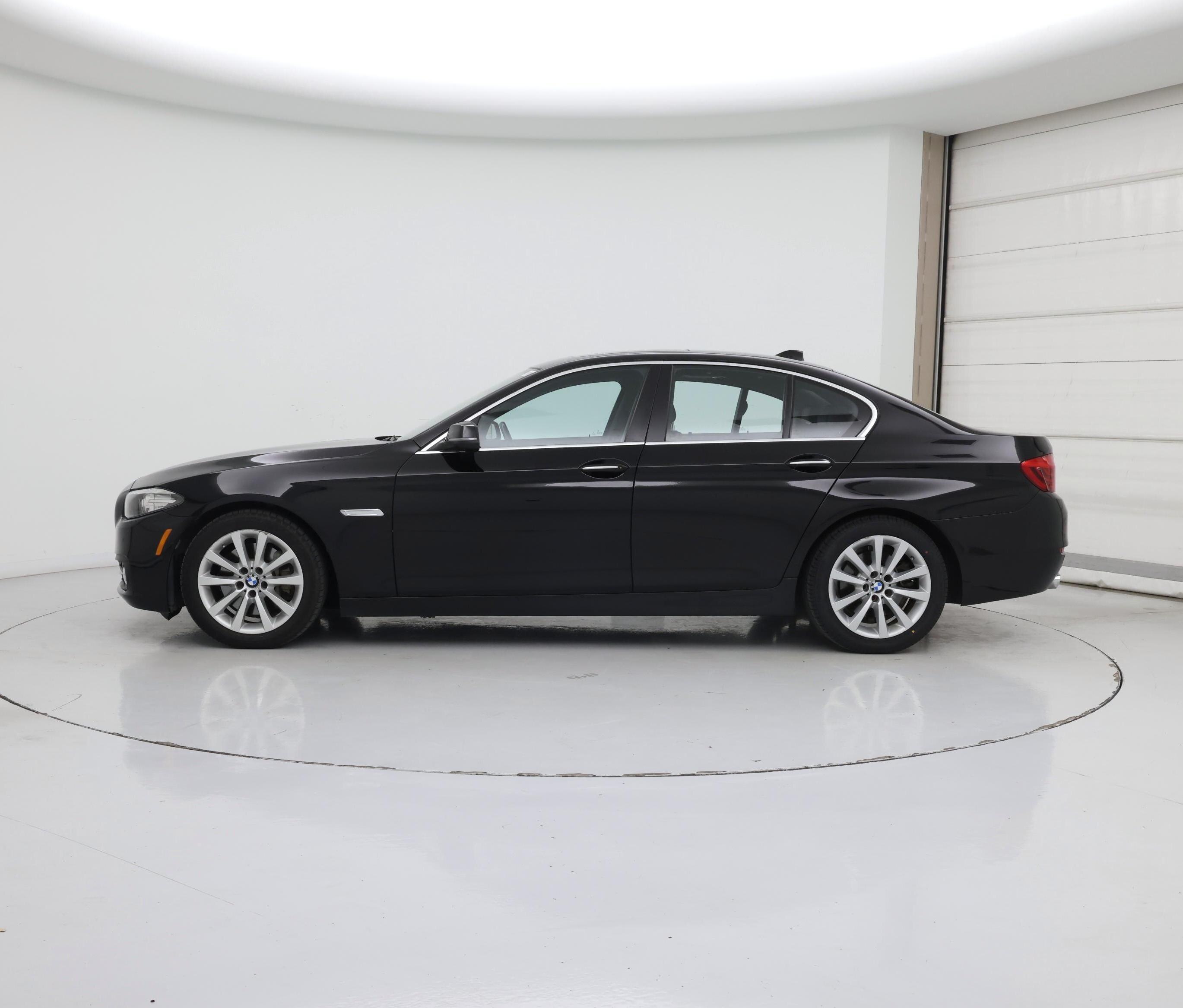 Thumbnail: 2016 BMW 5 Series - 3