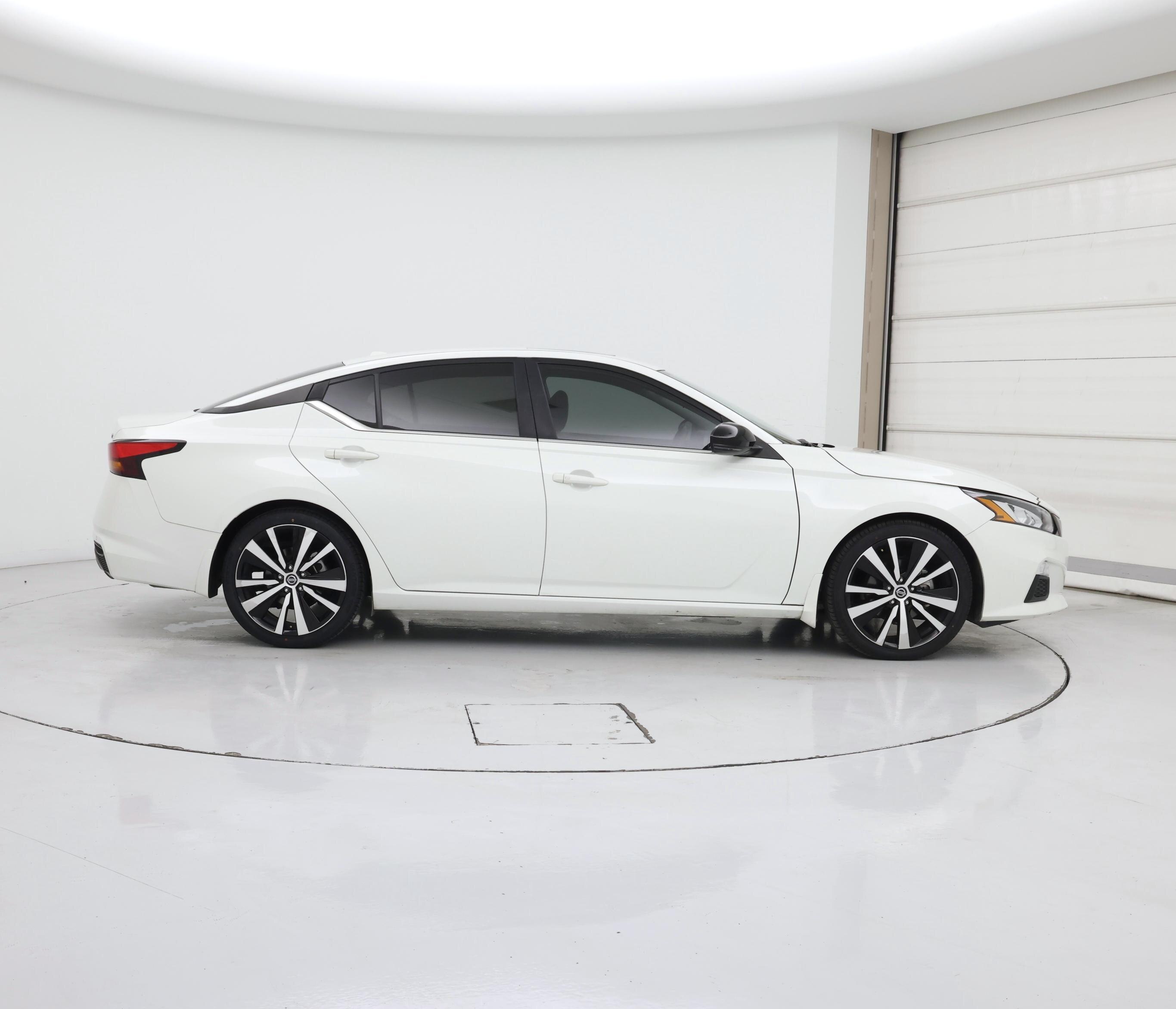 Thumbnail: 2022 Nissan Altima - 7