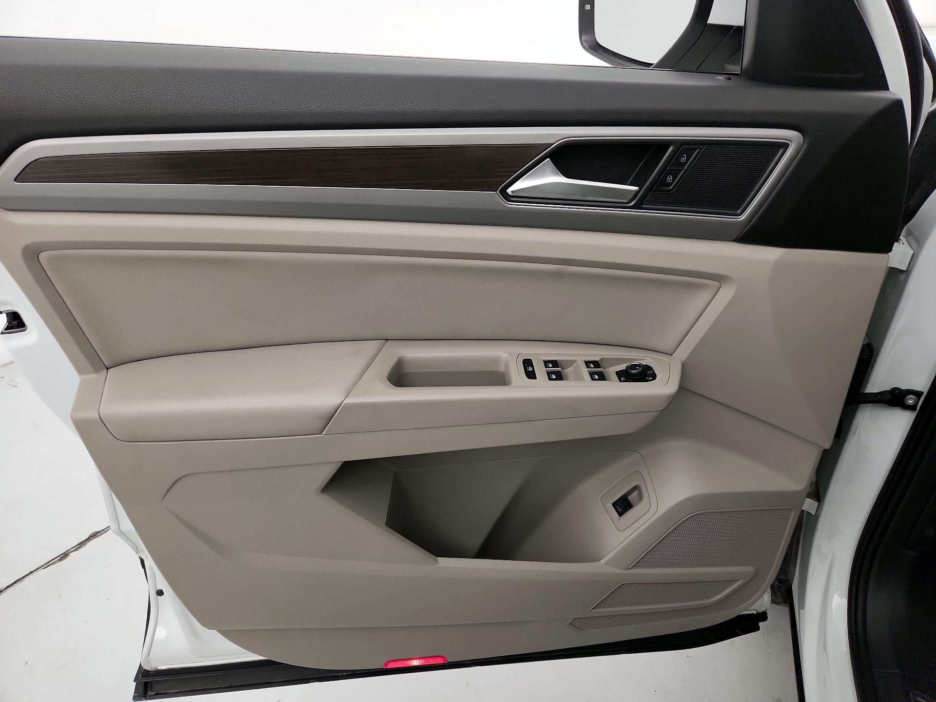 Thumbnail: 2019 Volkswagen Atlas - 12