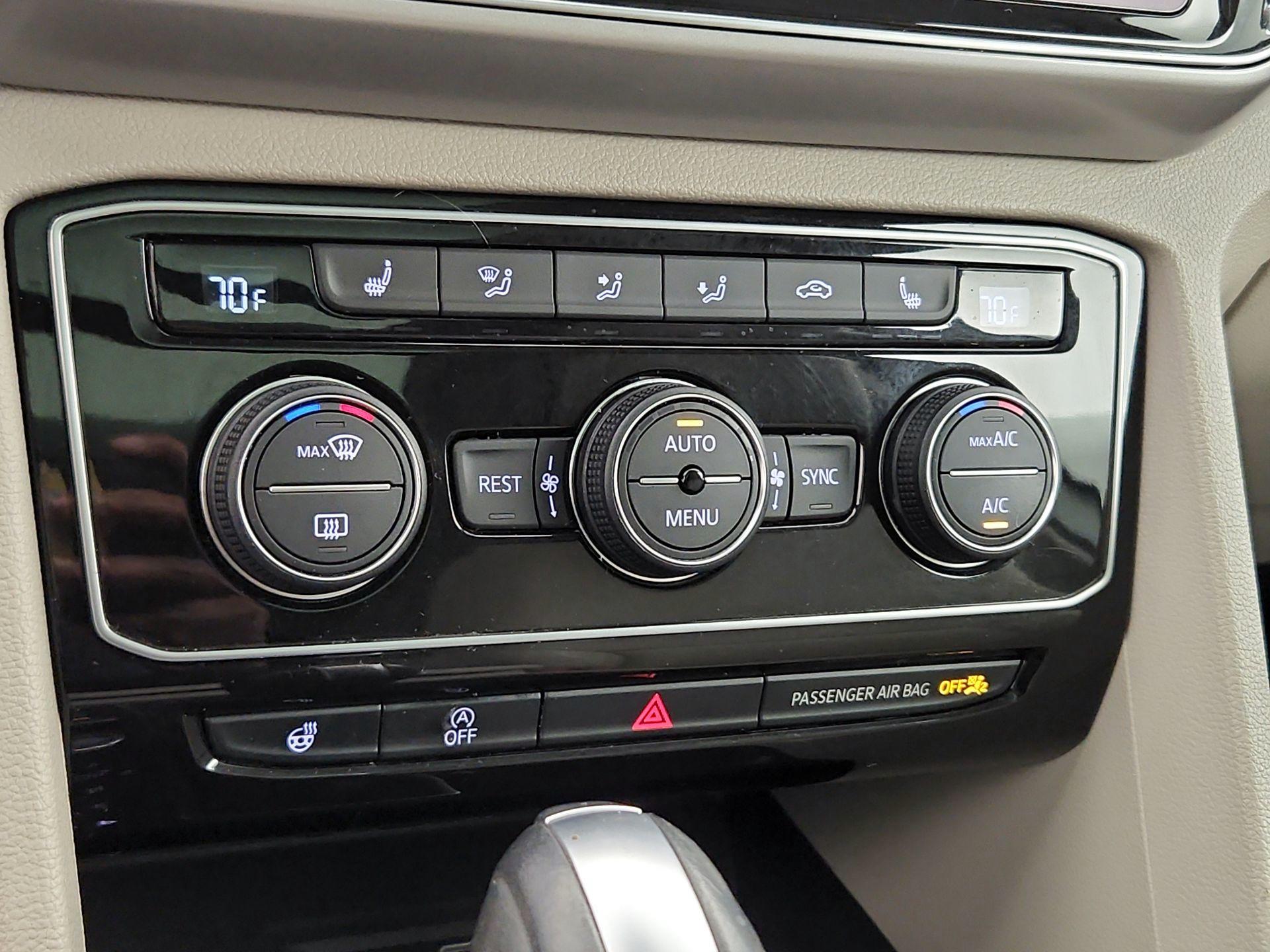 Thumbnail: 2019 Volkswagen Atlas - 16