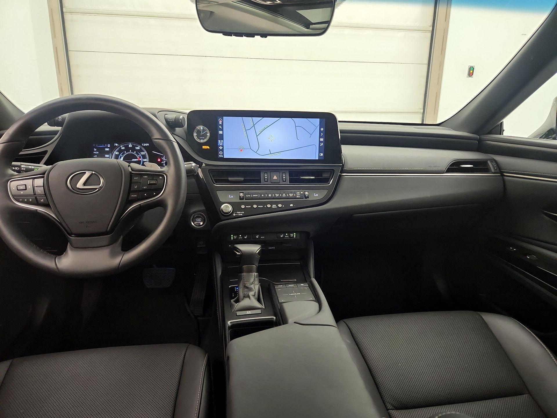 Thumbnail: 2022 Lexus ES - 9