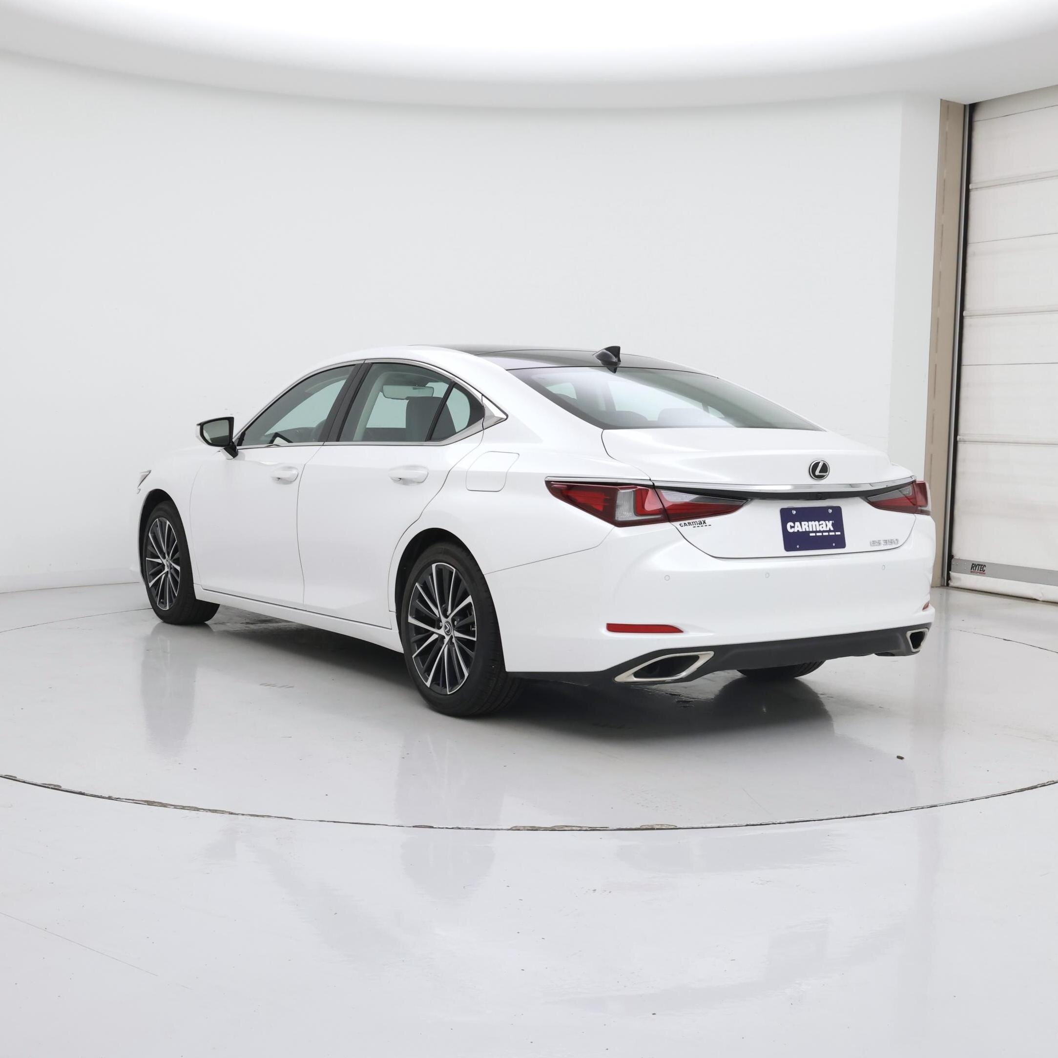 Thumbnail: 2022 Lexus ES - 2