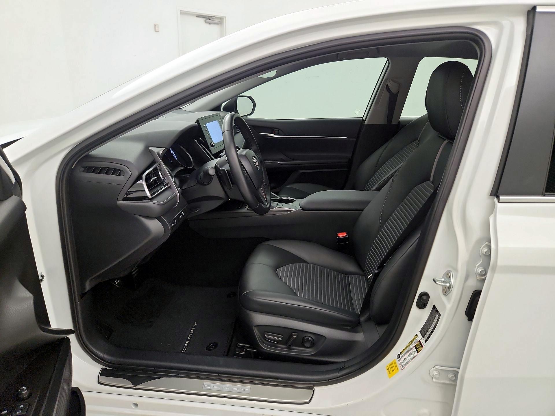 Thumbnail: 2023 Toyota Camry - 11