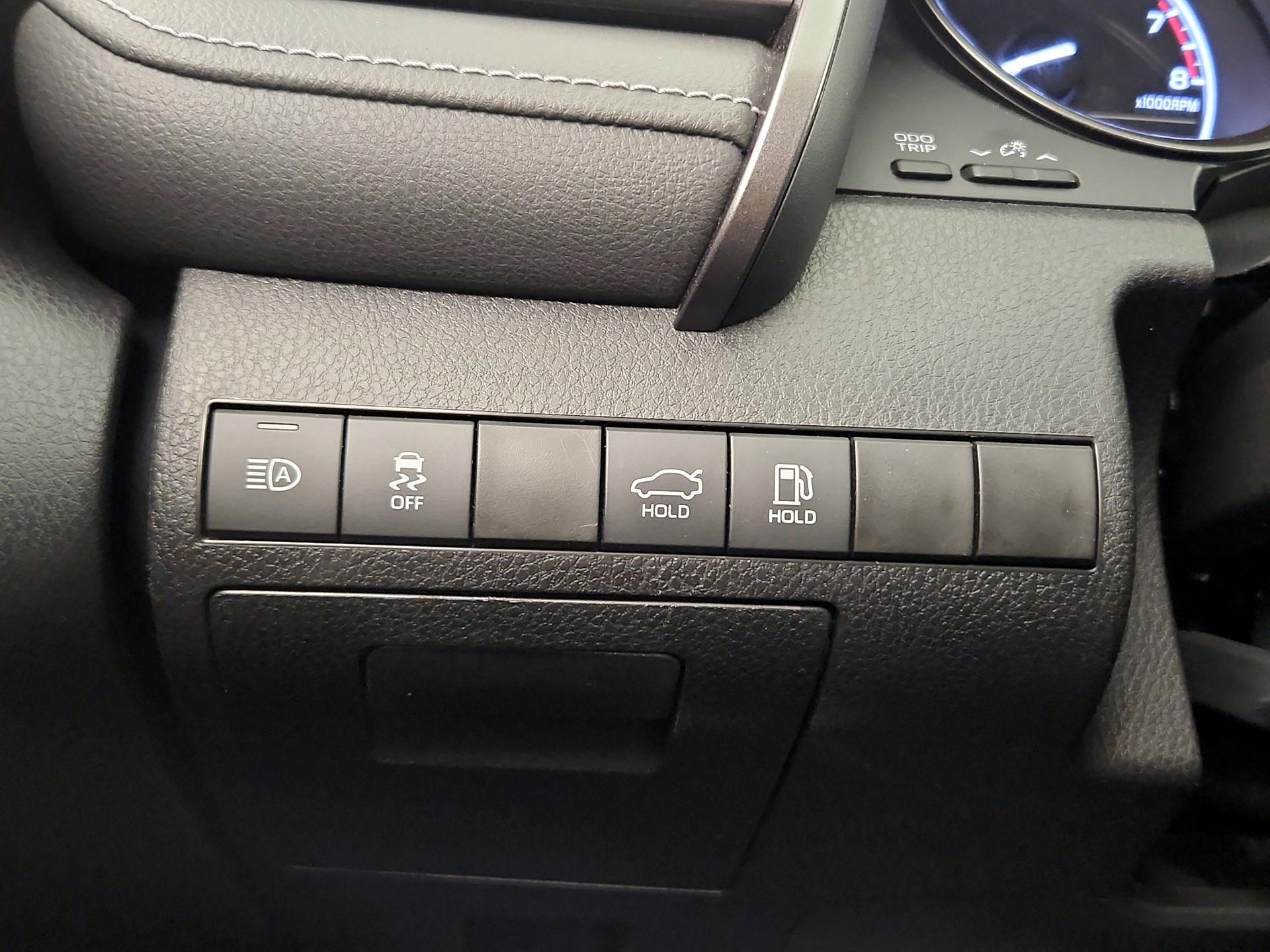 Thumbnail: 2023 Toyota Camry - 13