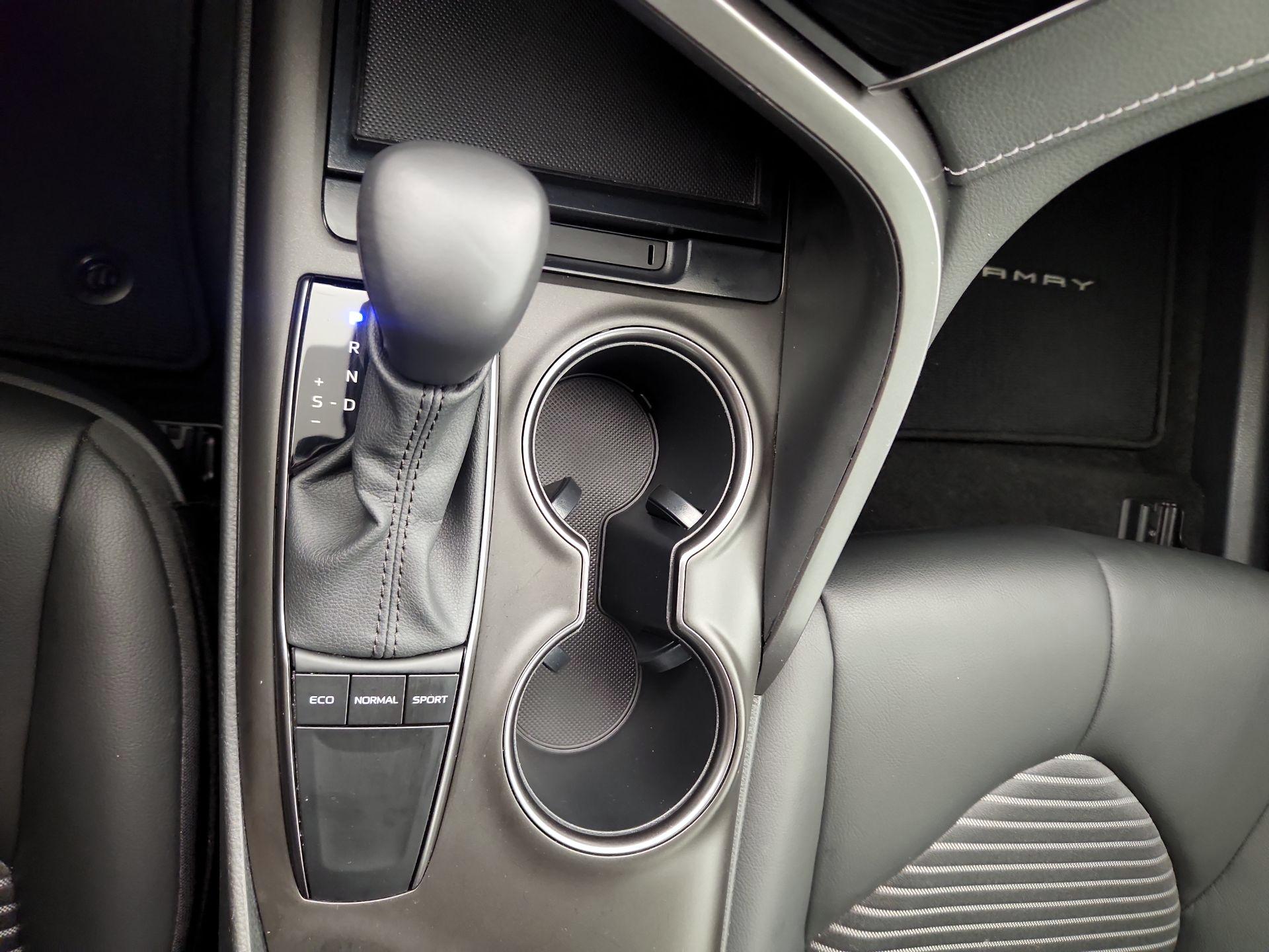 Thumbnail: 2023 Toyota Camry - 17