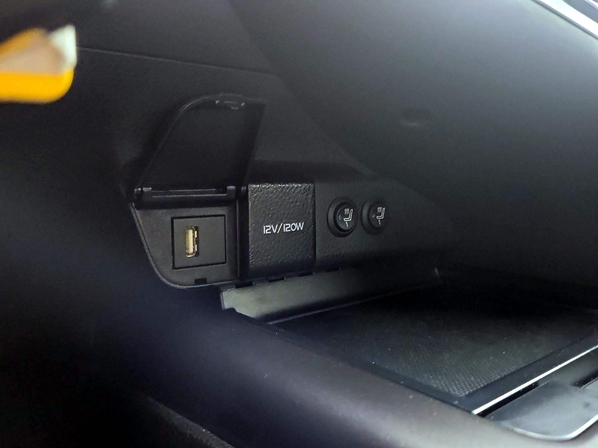 Thumbnail: 2023 Toyota Camry - 18