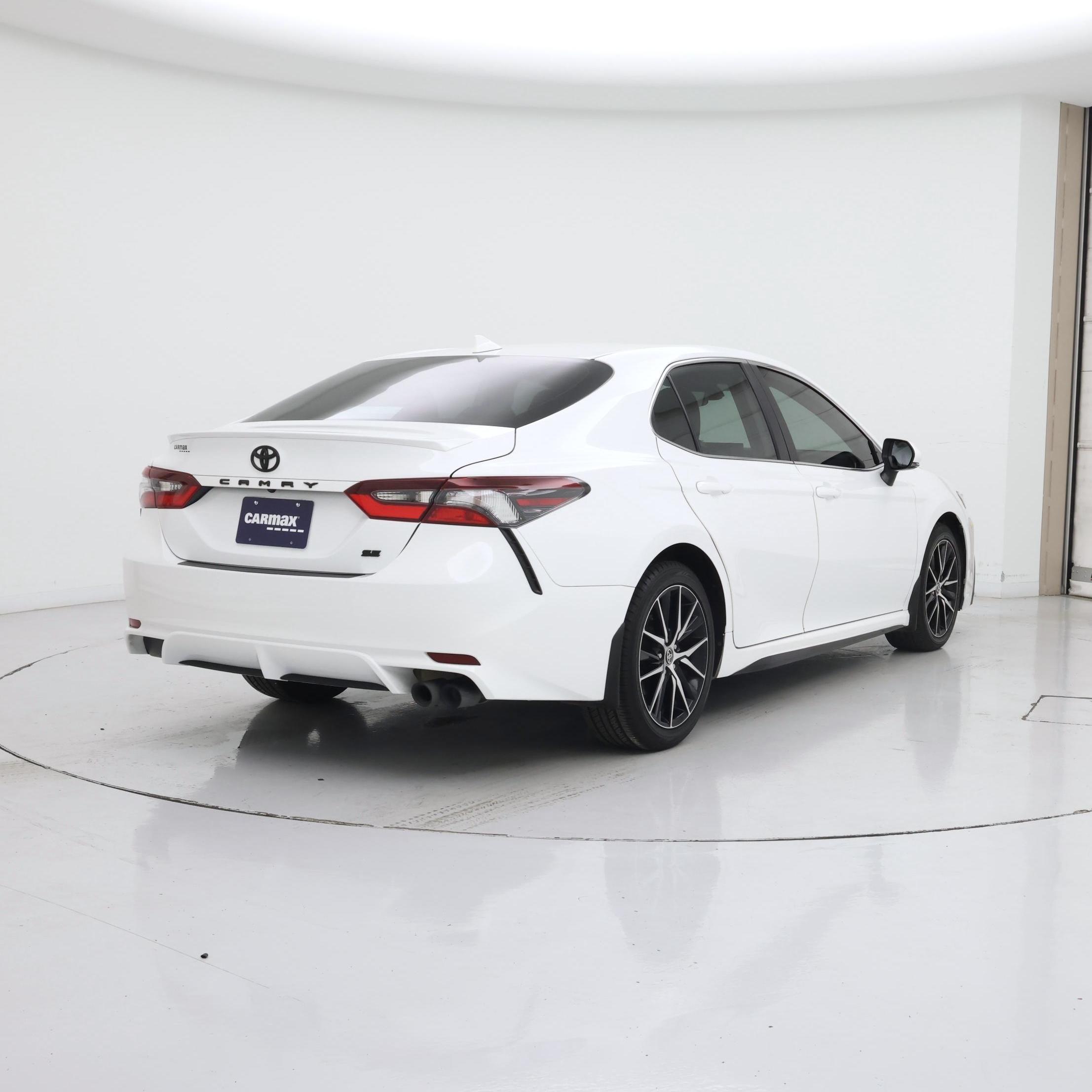 Thumbnail: 2023 Toyota Camry - 8