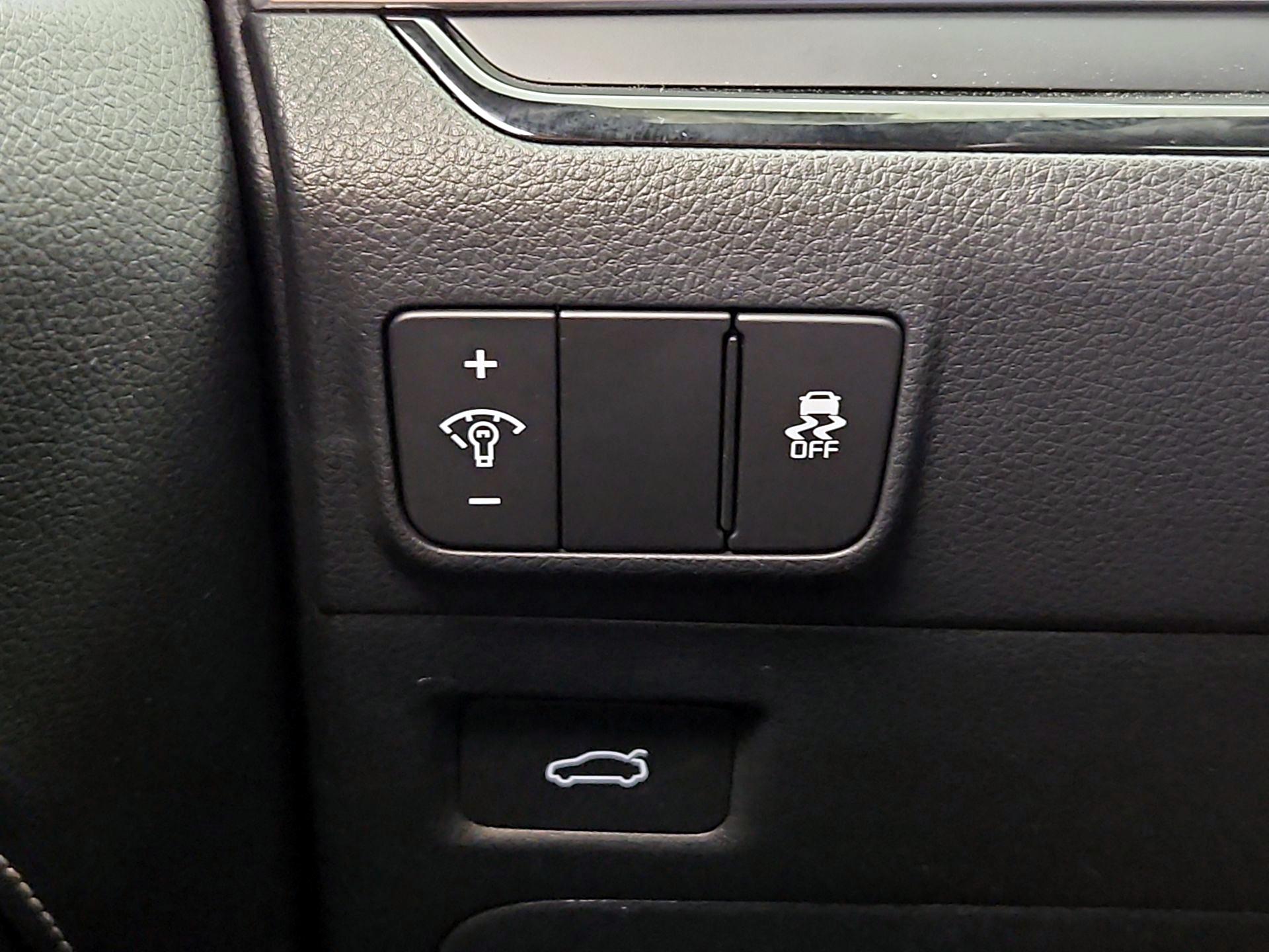 Thumbnail: 2025 Kia K5 - 13