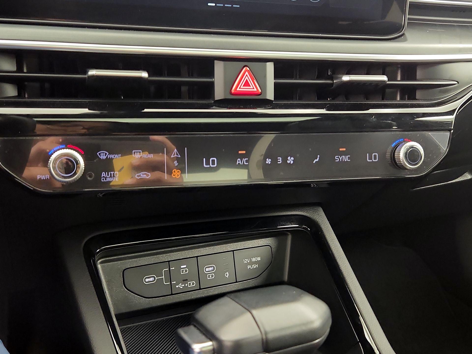 Thumbnail: 2025 Kia K5 - 17