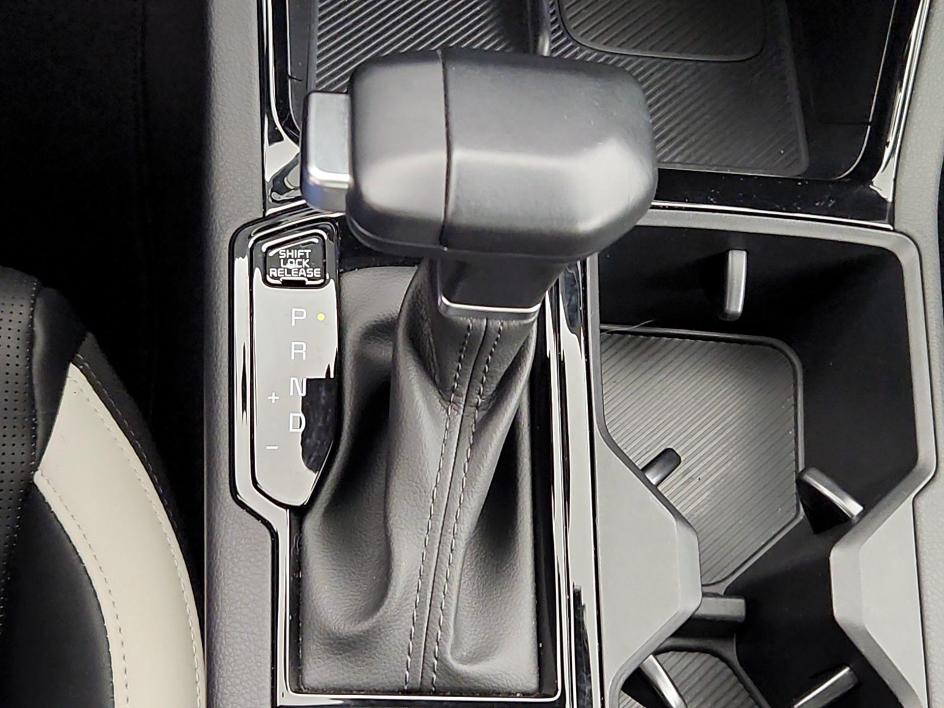 Thumbnail: 2025 Kia K5 - 18