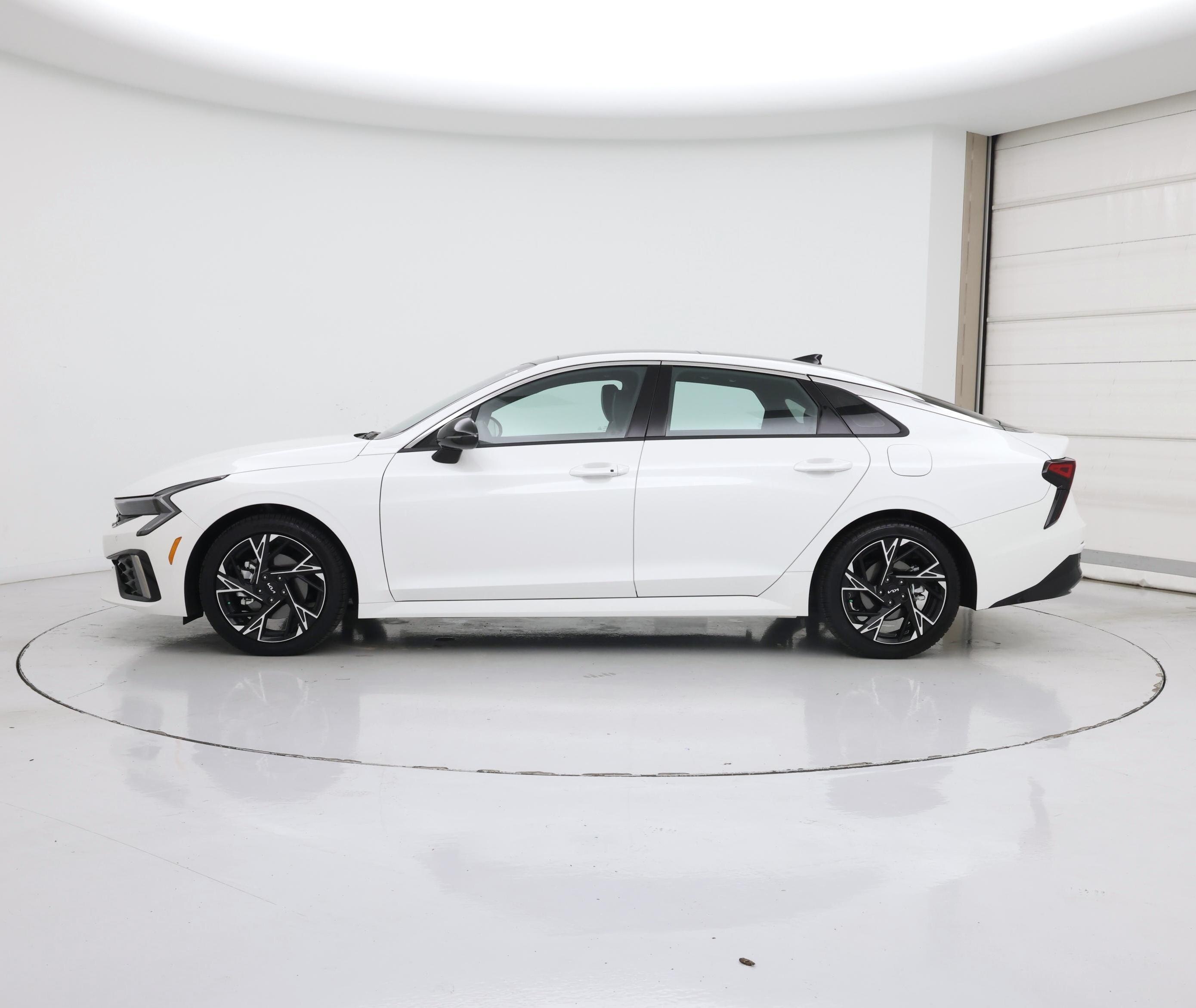 Thumbnail: 2025 Kia K5 - 3