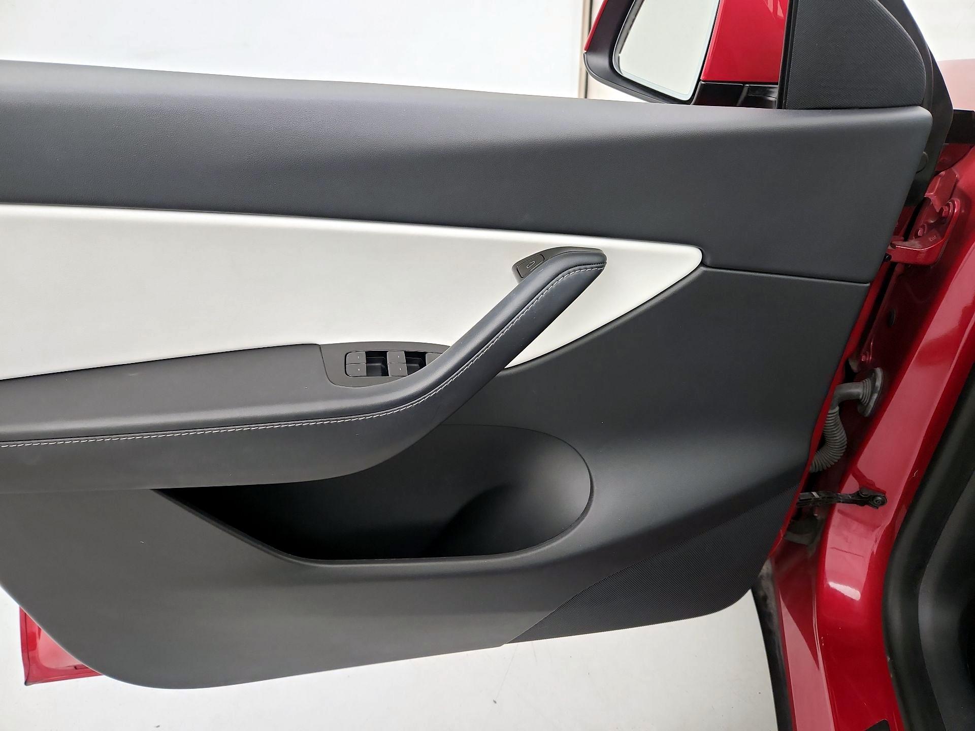 Thumbnail: 2021 Tesla Model Y - 12