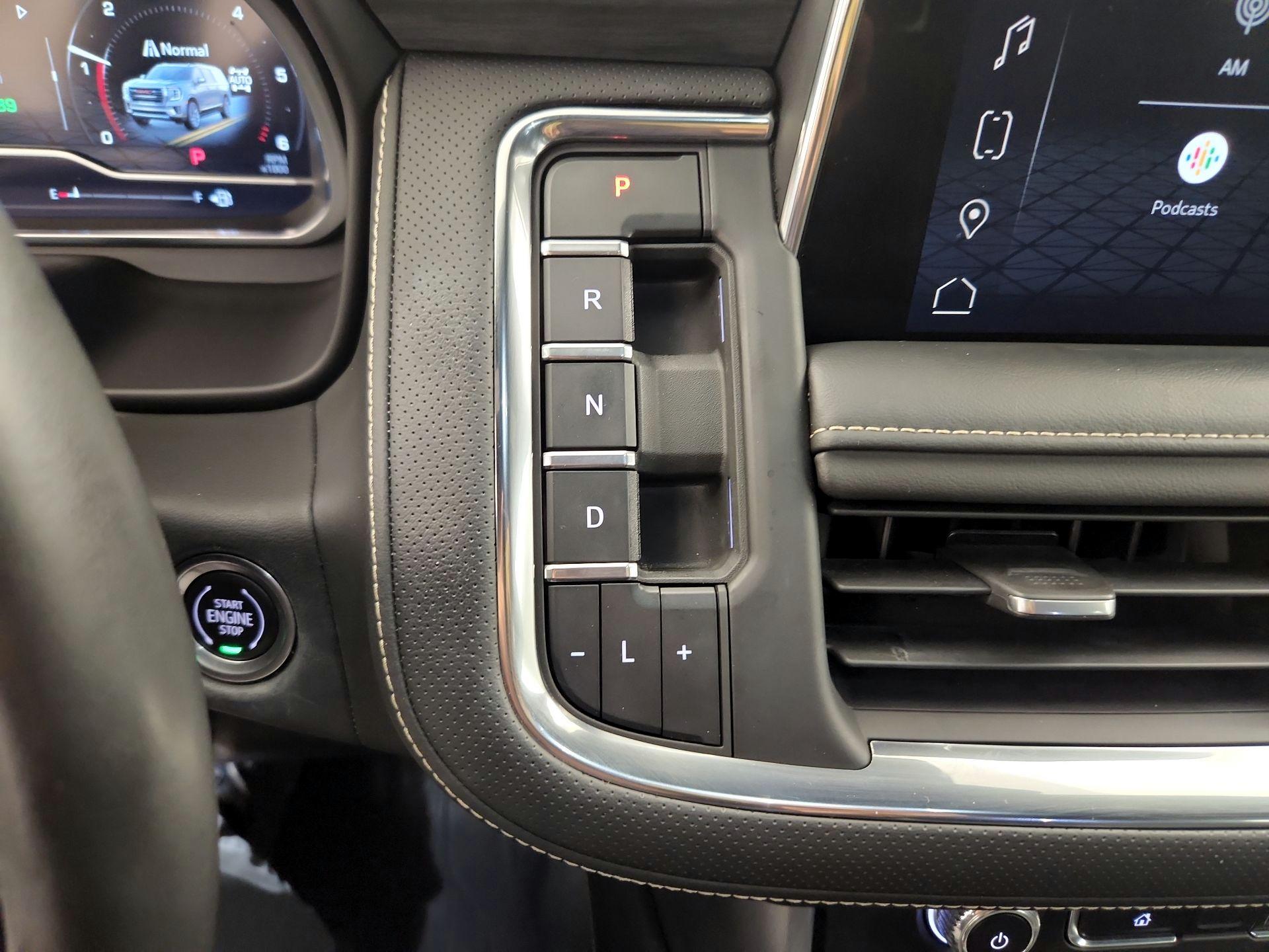 Thumbnail: 2023 GMC Yukon XL - 17