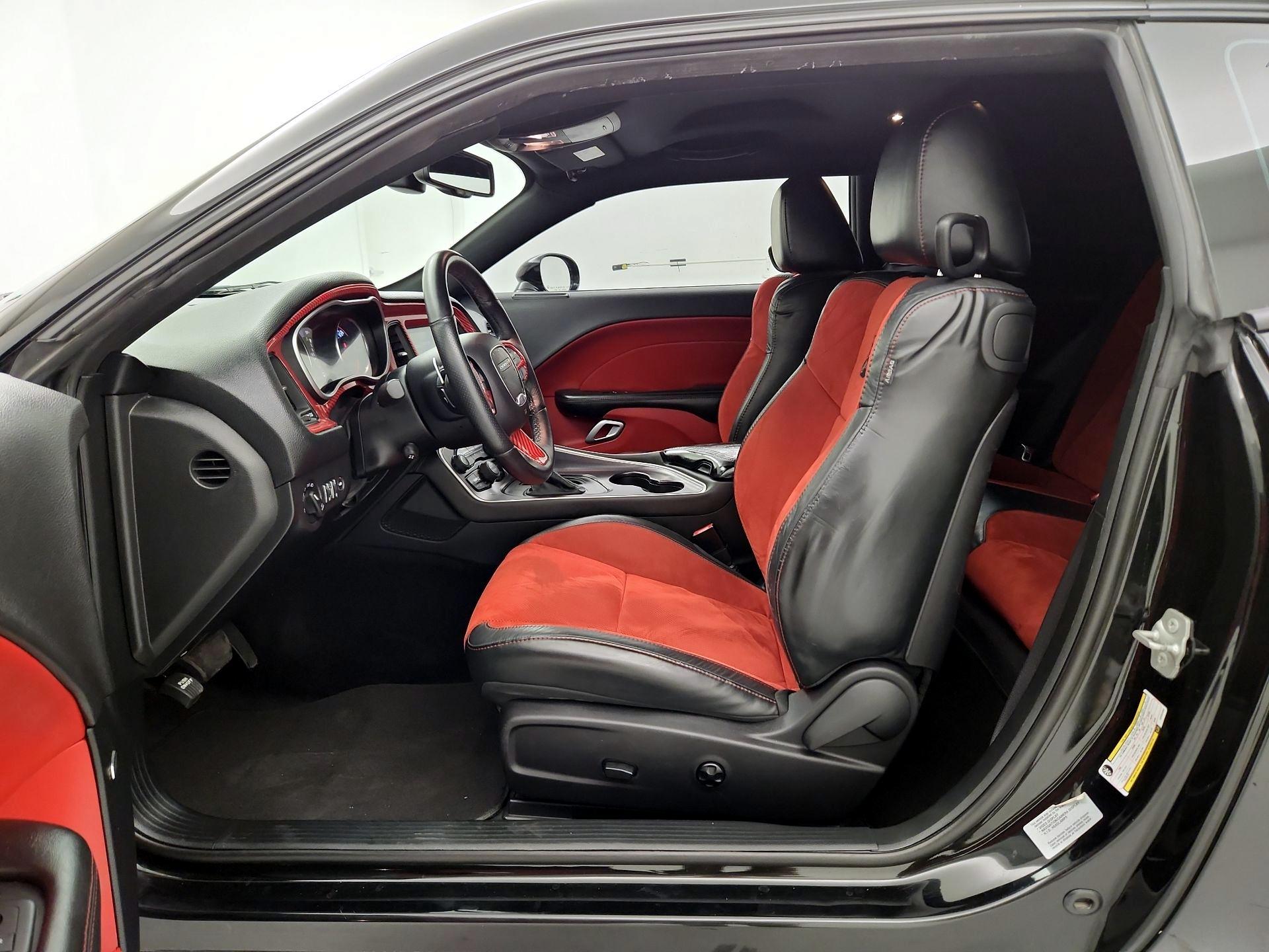 Thumbnail: 2016 Dodge Challenger - 11